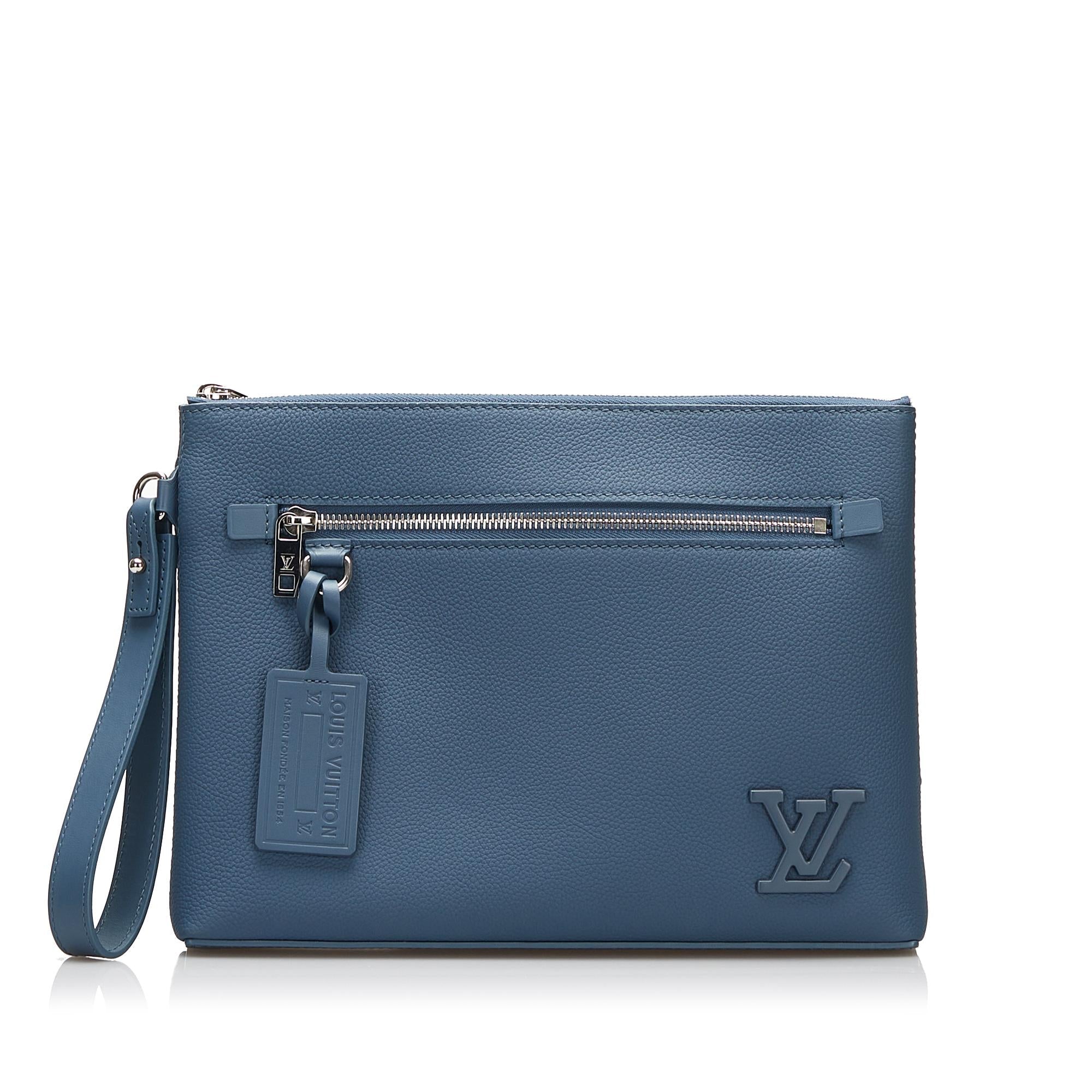 Louis Vuitton Aerogram Takeoff Pouch (SHG-LRD3bY)