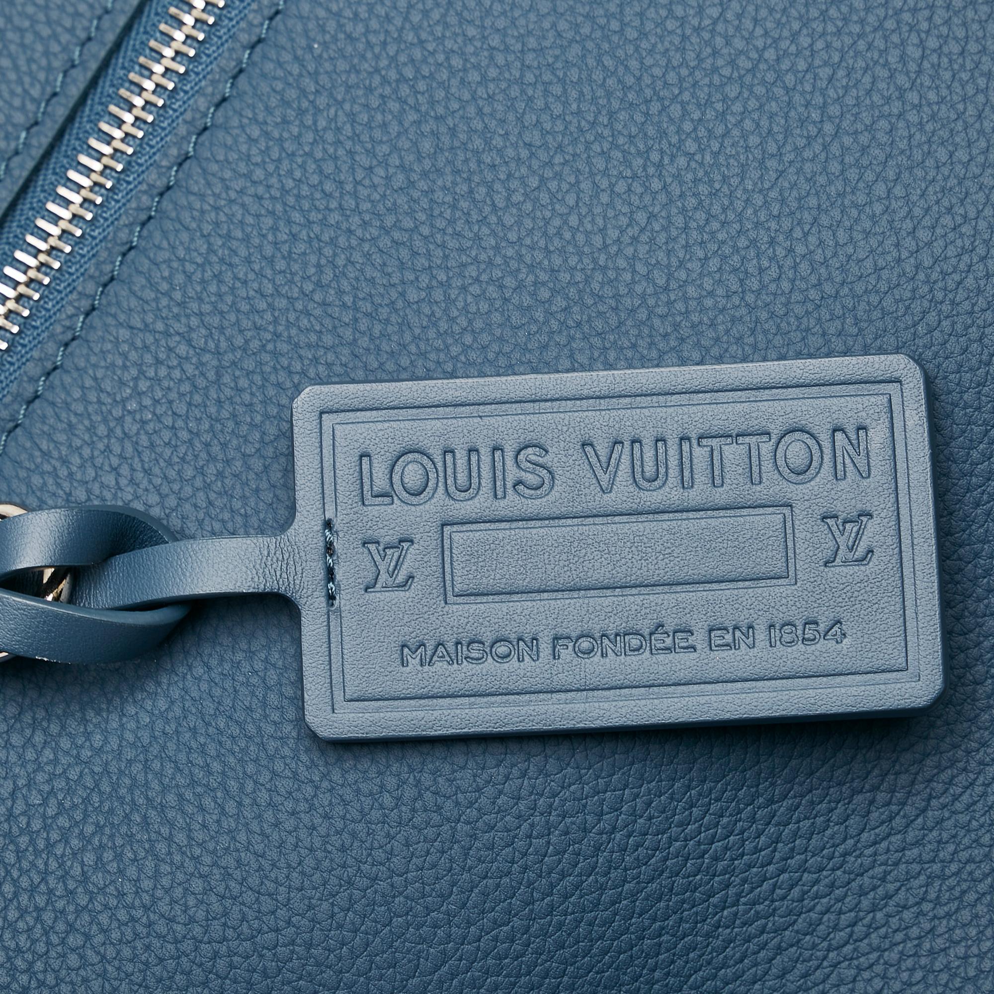 Louis Vuitton Aerogram Takeoff Pouch (SHG-LRD3bY)