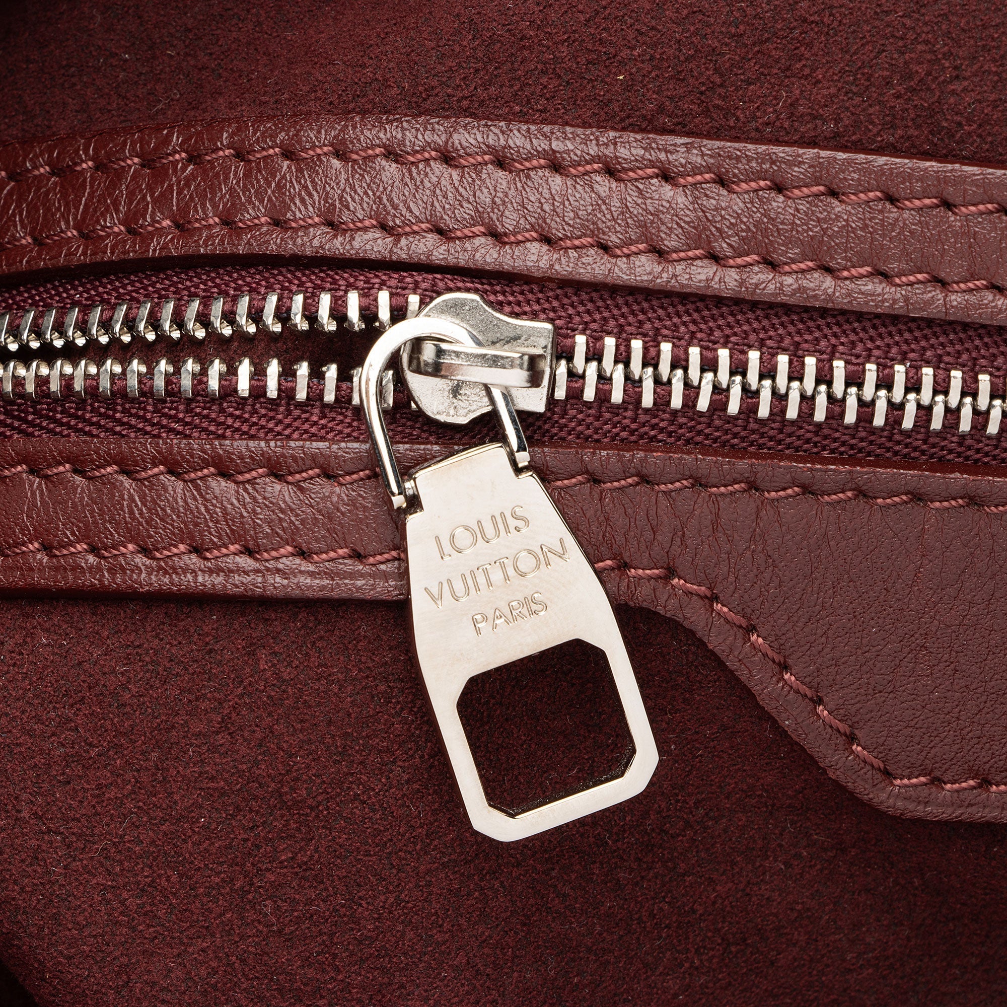 Louis Vuitton Antheia Leather Ixia PM Tote (SHF-s9TiJ4)
