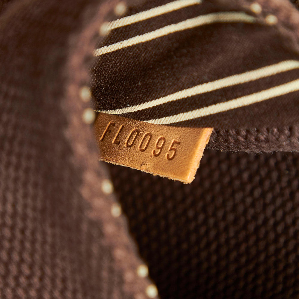 Louis Vuitton Antigua Besace PM (SHG-32145)