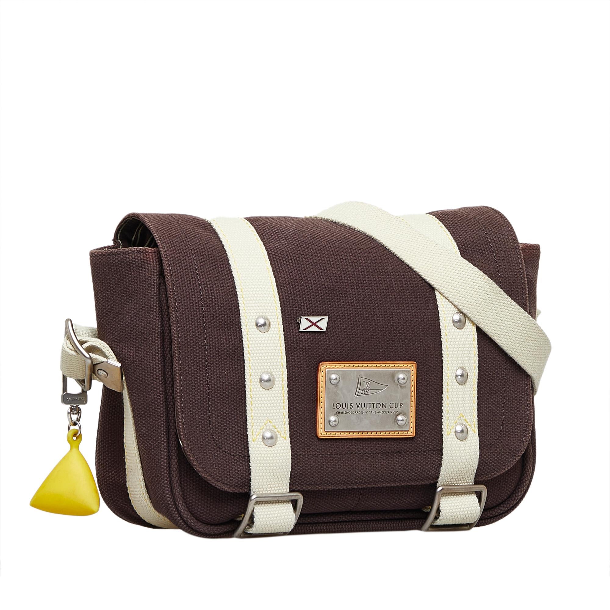 Louis Vuitton Antigua Besace PM (SHG-KzzrTH)