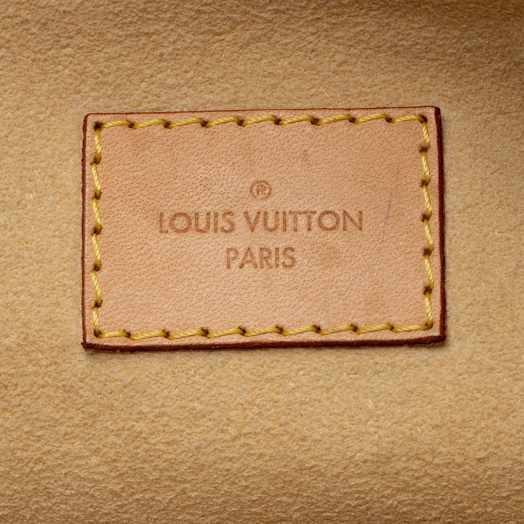 Louis Vuitton Damier Azur Artsy MM Shoulder Bag (SHF-gtkVng)