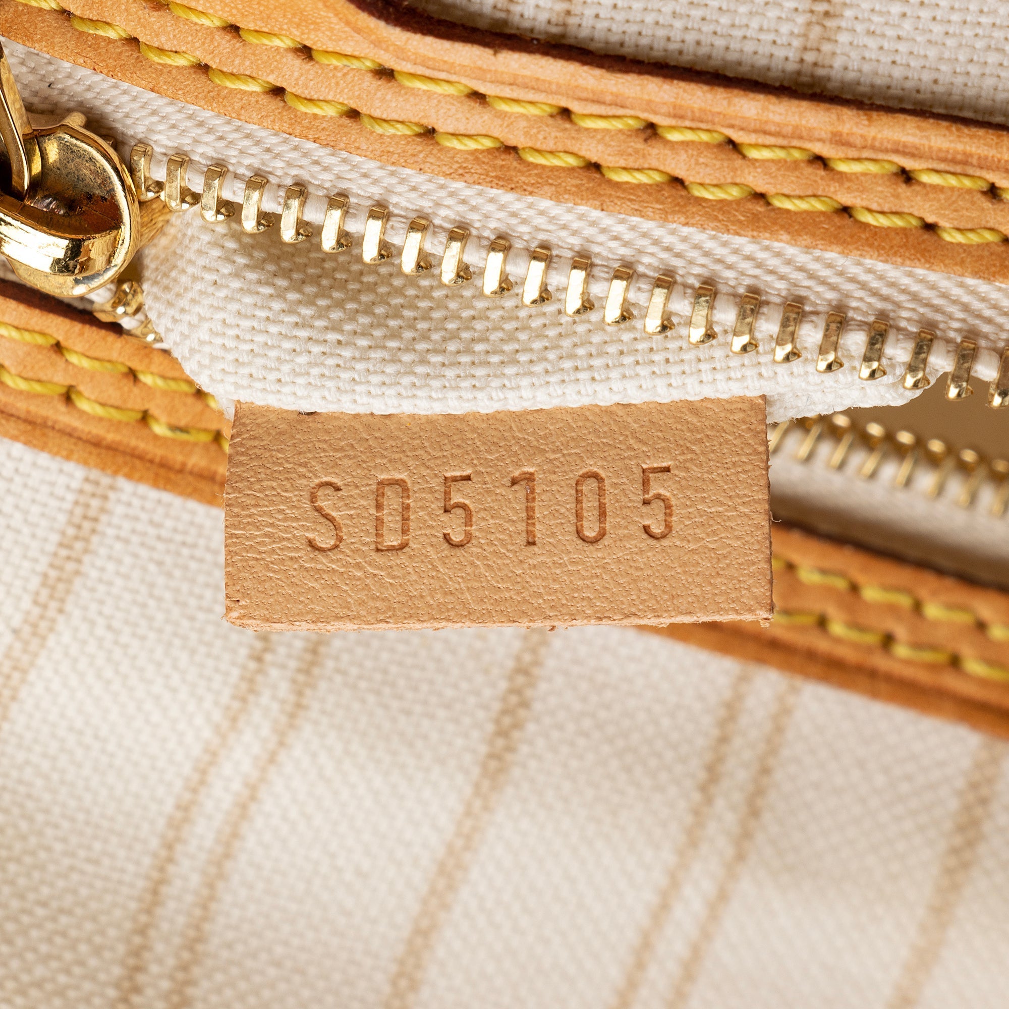 Louis Vuitton Damier Azur Delightful MM Shoulder Bag (SHF-dOaylq)