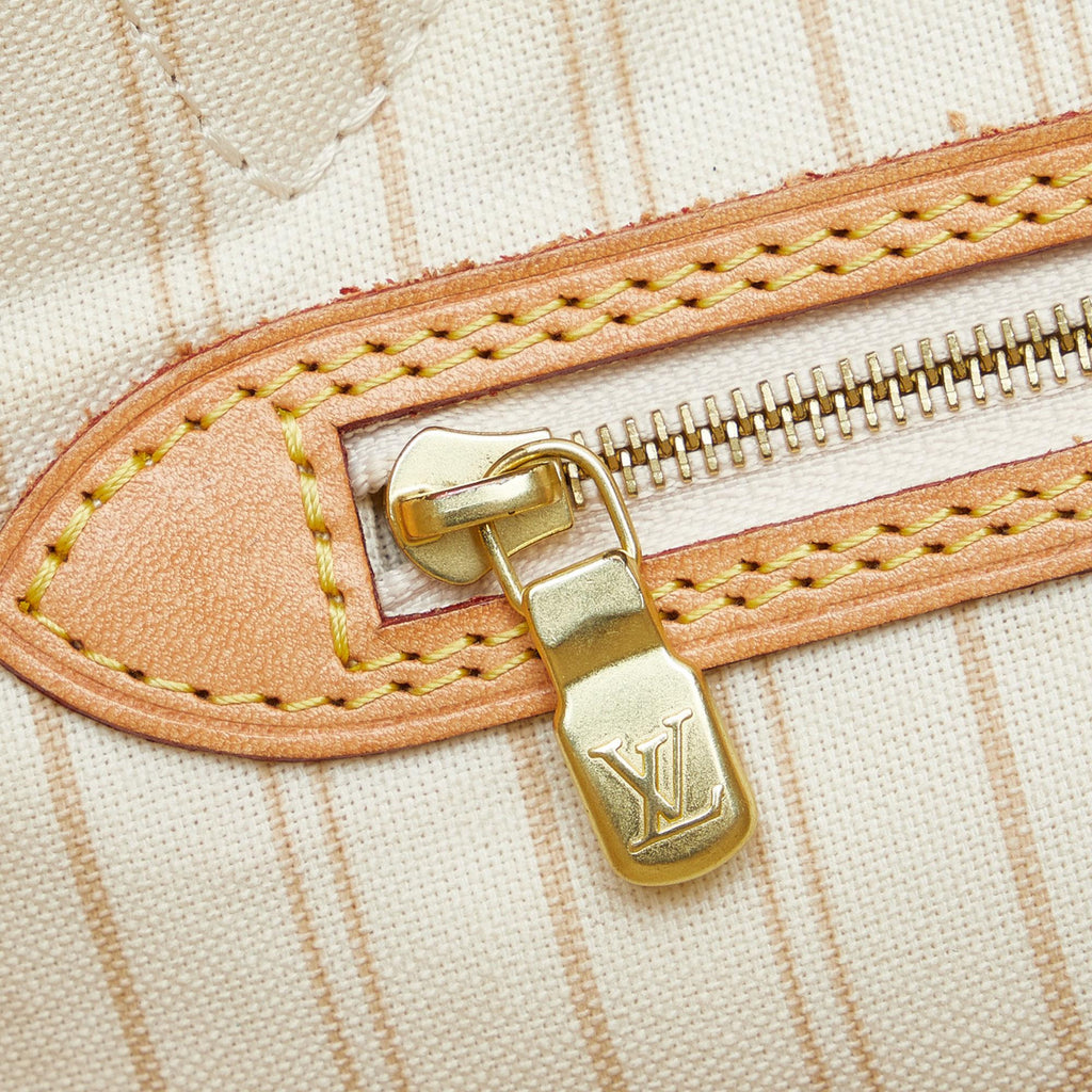 Louis Vuitton Damier Azur Neverfull PM (SHG-jr7GIy)