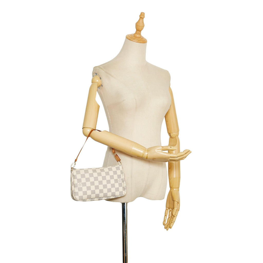 Louis Vuitton Damier Azur Pochette Accessoires (SHG-XPNk3n)