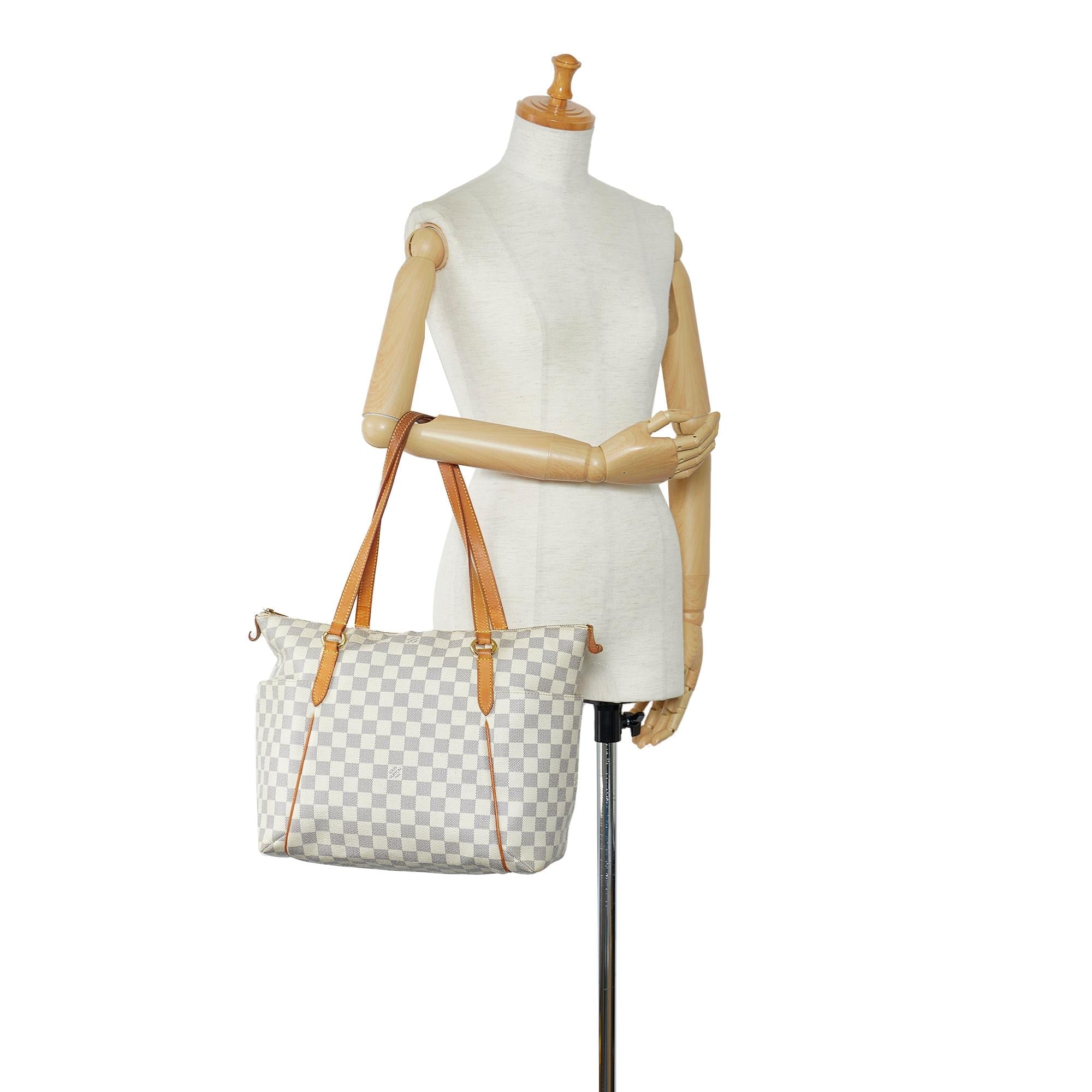 Louis Vuitton Damier Azur Totally MM (SHG-6isLqD)