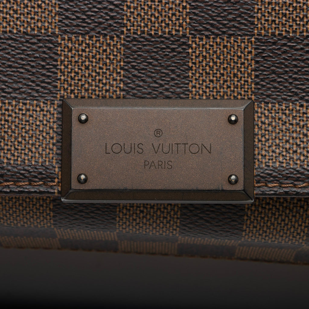 Louis Vuitton Damier Ebene District MM Messenger Bag (SHF-i4IBEL)