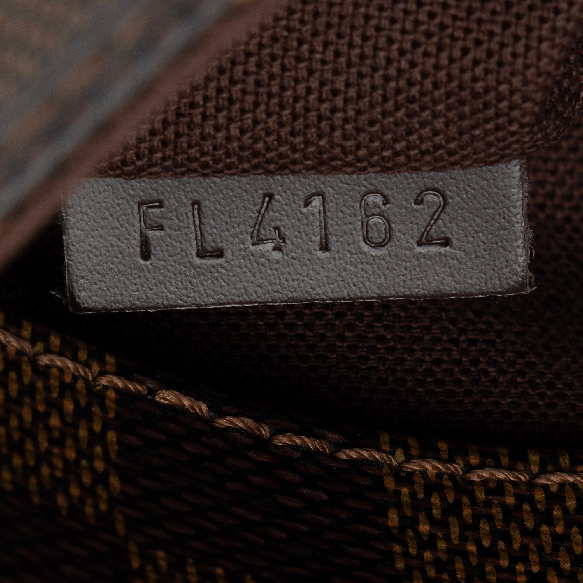 Louis Vuitton Damier Ebene District MM Messenger Bag (SHF-i4IBEL)