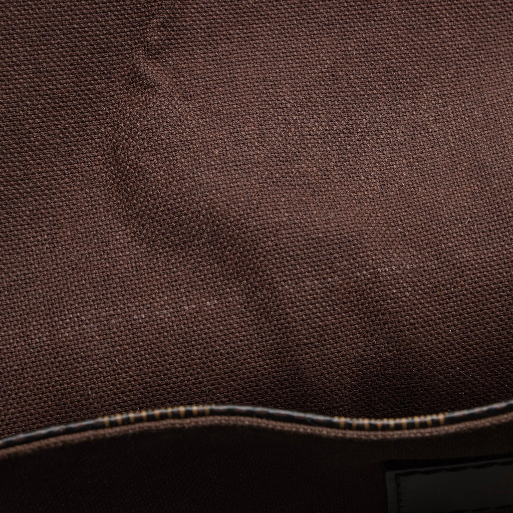 Louis Vuitton Damier Ebene District MM Messenger Bag (SHF-i4IBEL)