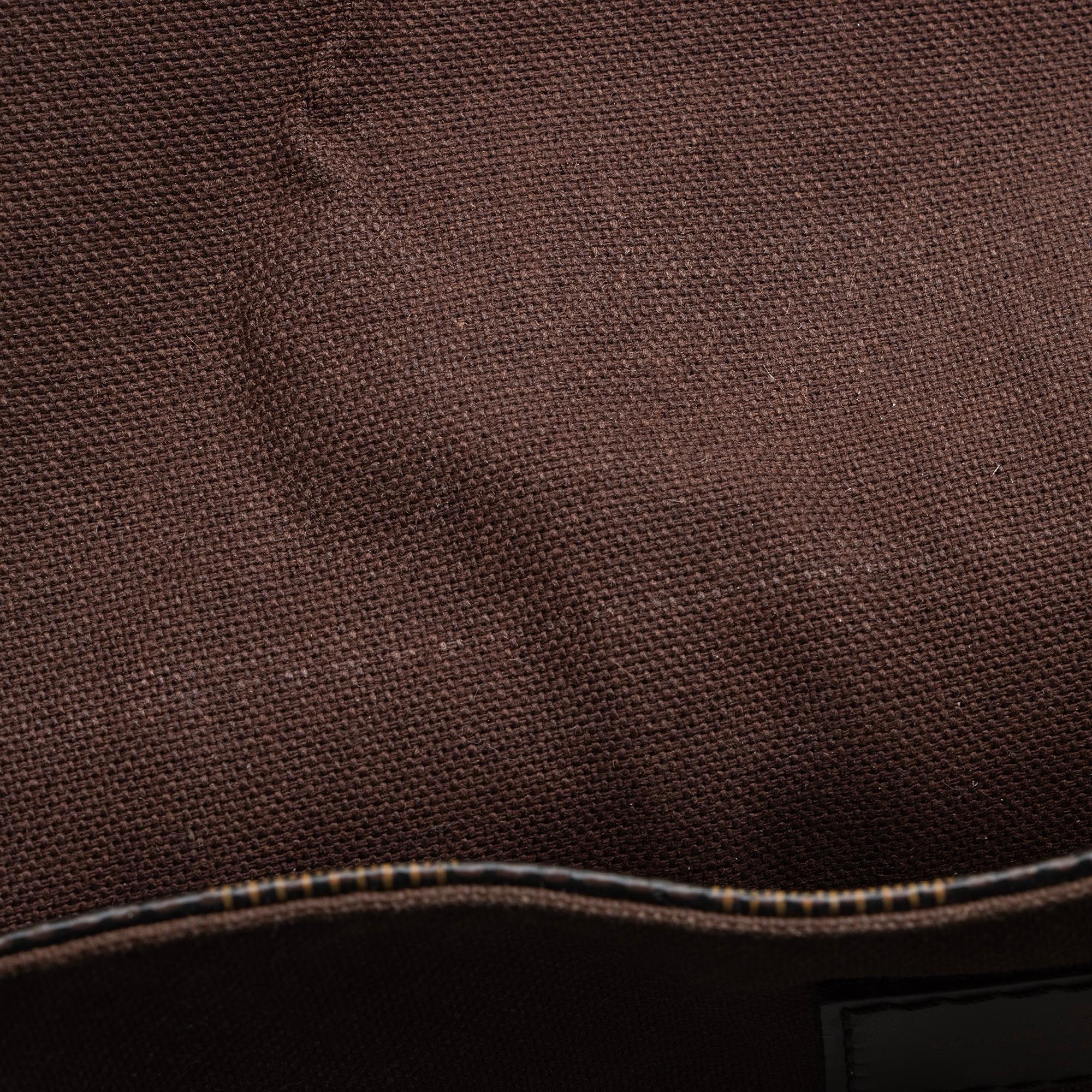 Louis Vuitton Damier Ebene District MM Messenger Bag (SHF-i4IBEL)