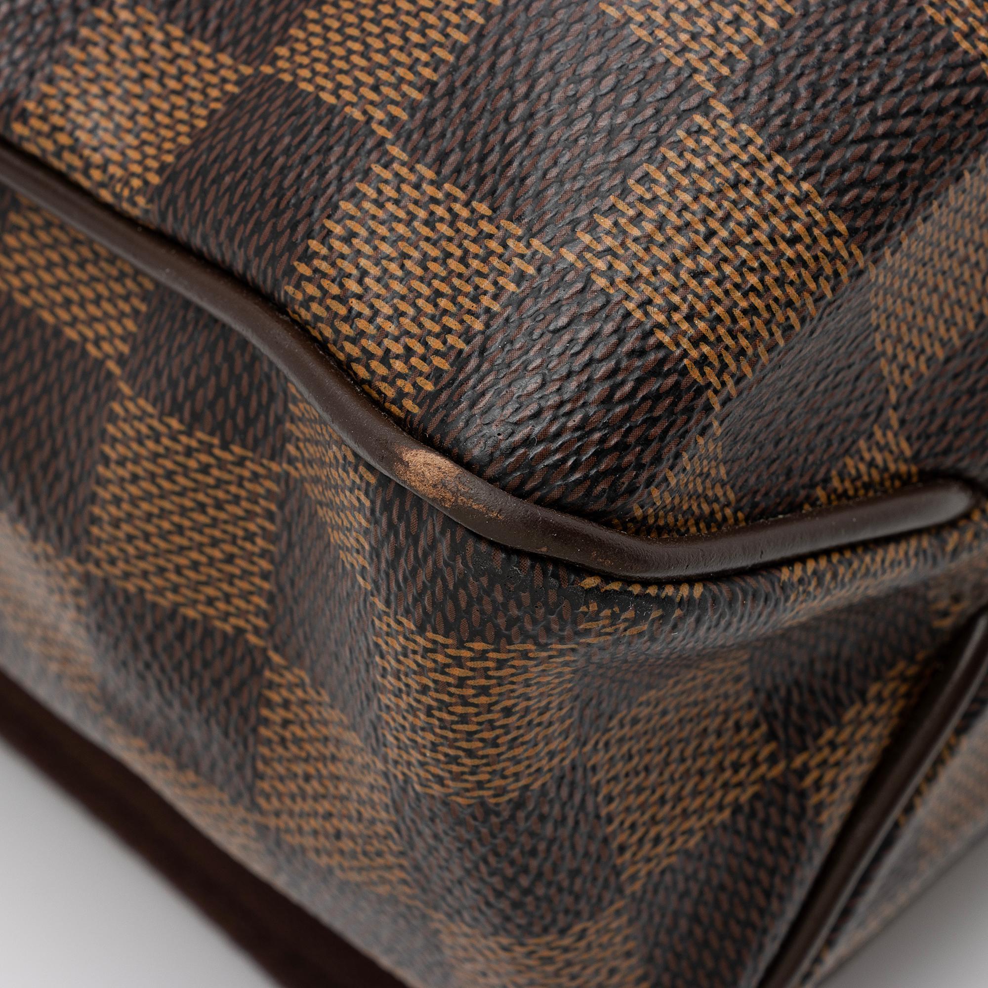 Louis Vuitton Damier Ebene District MM Messenger Bag (SHF-i4IBEL)