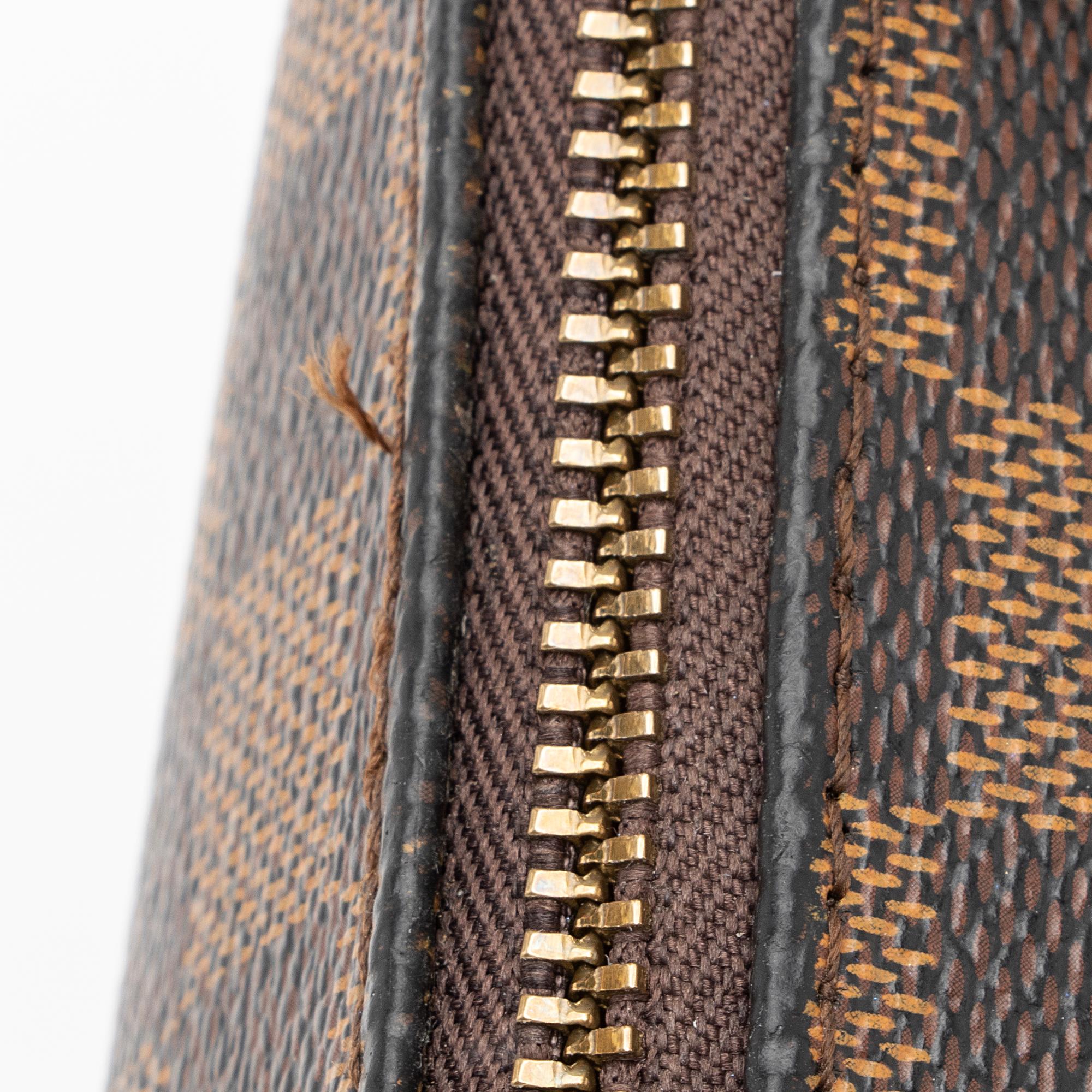 Louis Vuitton Damier Ebene Eva Clutch - FINAL SALE (SHF-jspFTu)