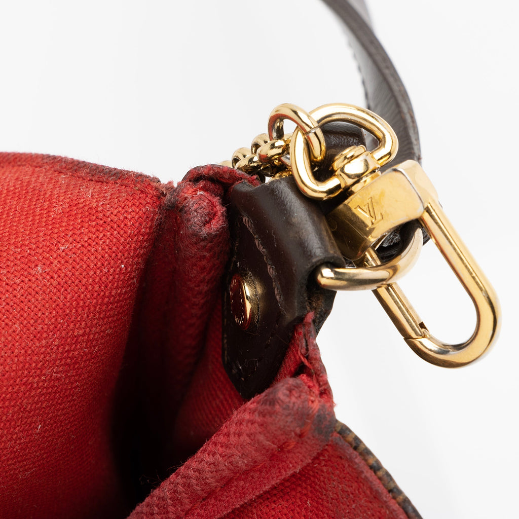 Louis Vuitton Damier Ebene Favorite MM Shoulder Bag (SHF-uhjOFW)