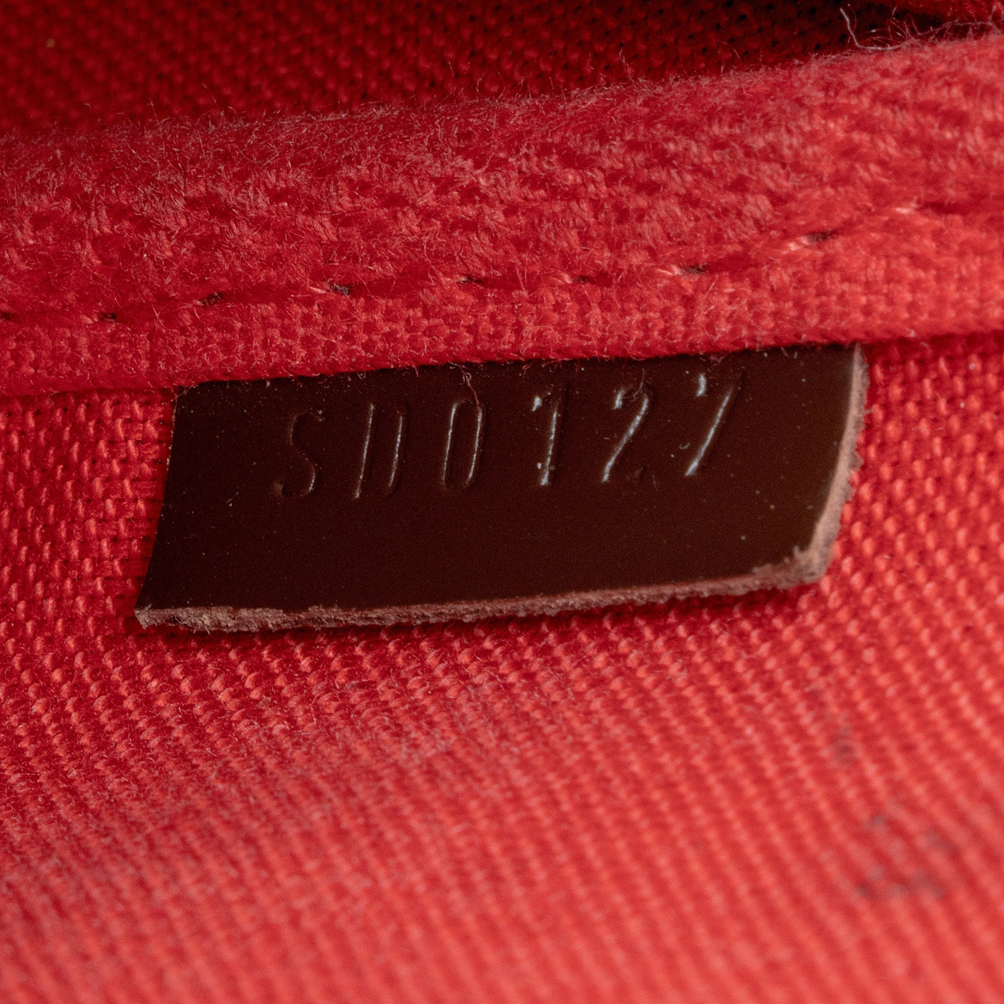 Louis Vuitton Damier Ebene Favorite MM Shoulder Bag (SHF-wPjeDv)