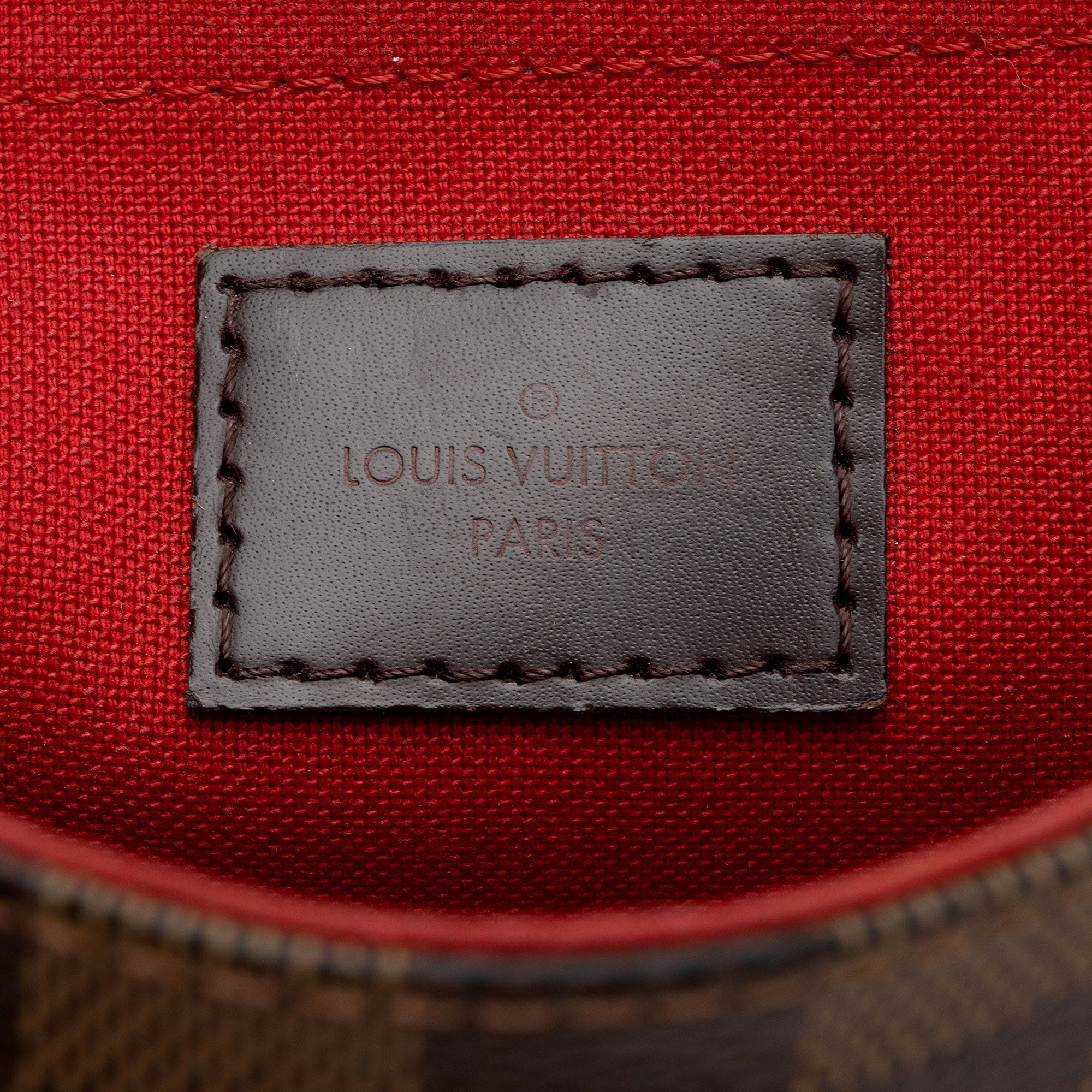 Louis Vuitton Damier Ebene Favorite MM Shoulder Bag (SHF-wPjeDv)