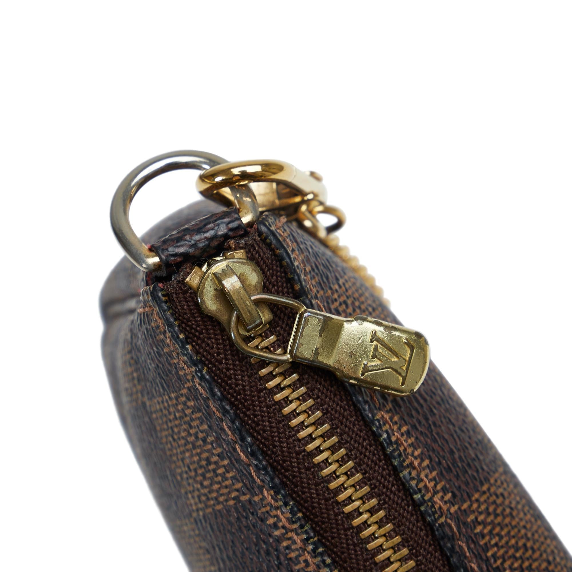 Louis Vuitton Damier Ebene Mini Pochette Accessoires (SHG-kC7aIP)