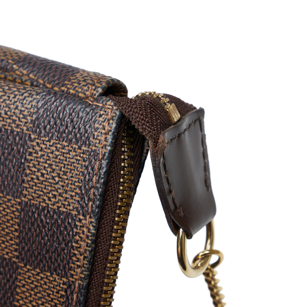 Louis Vuitton Damier Ebene Mini Pochette Accessoires (SHG-kC7aIP)