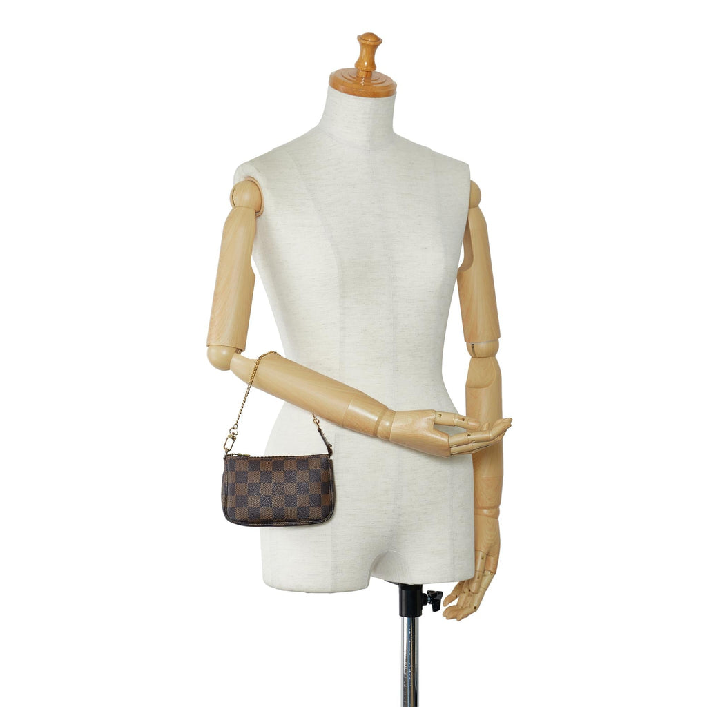 Louis Vuitton Damier Ebene Mini Pochette Accessoires (SHG-kC7aIP)