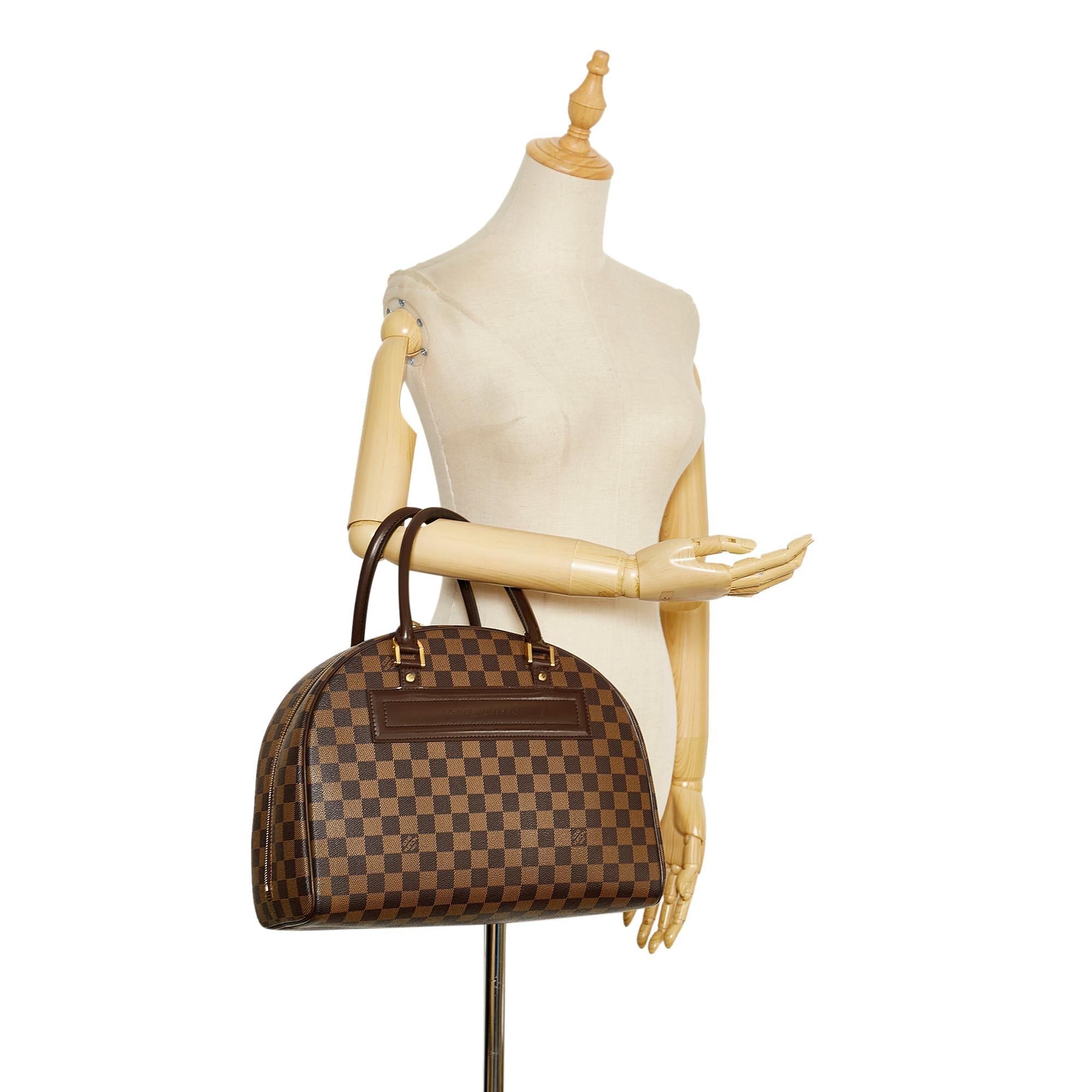 Louis Vuitton Damier Ebene Nolita (SHG-VgrsHJ)