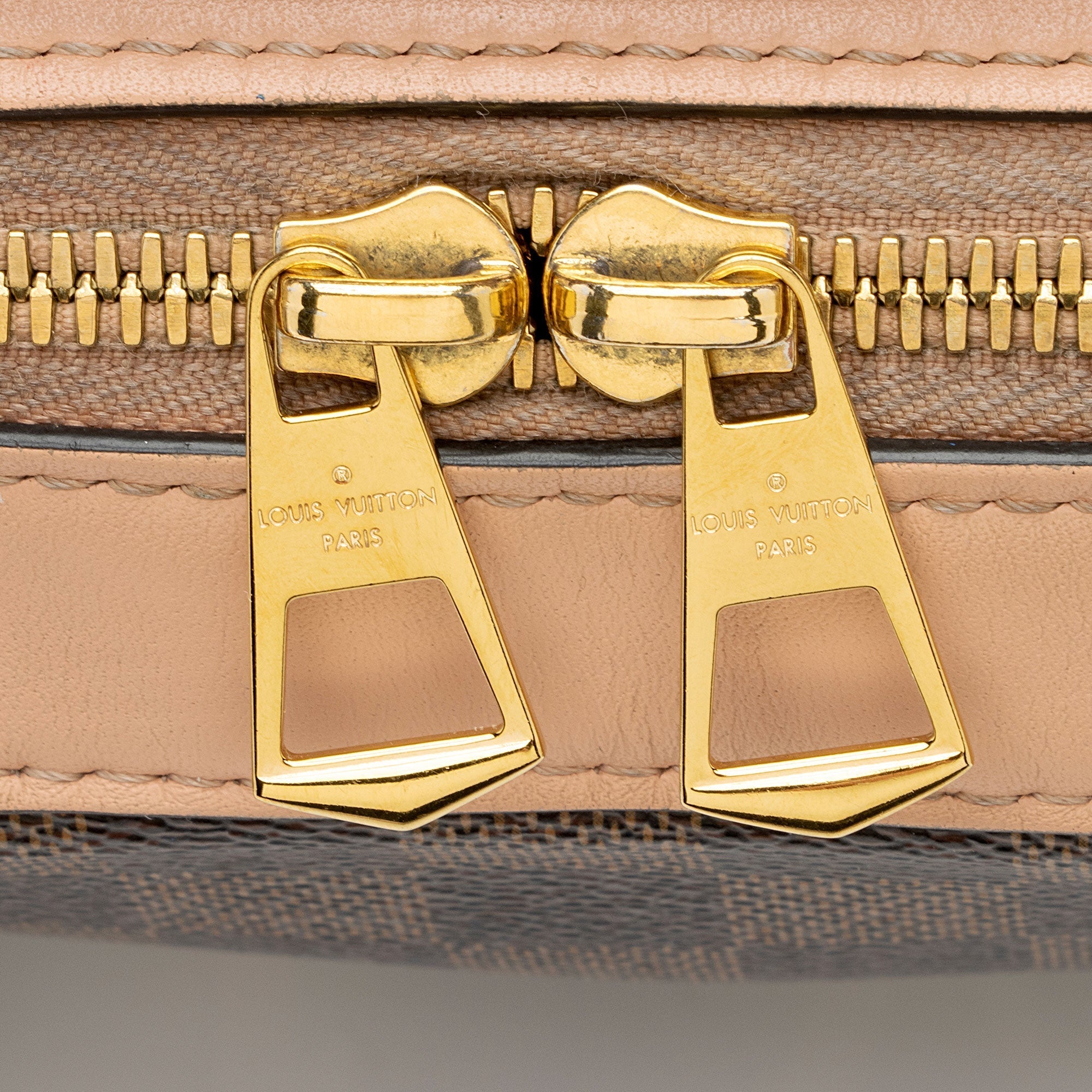 Louis Vuitton Damier Ebene Santa Monica Shoulder Bag (SHF-xbOCN7)