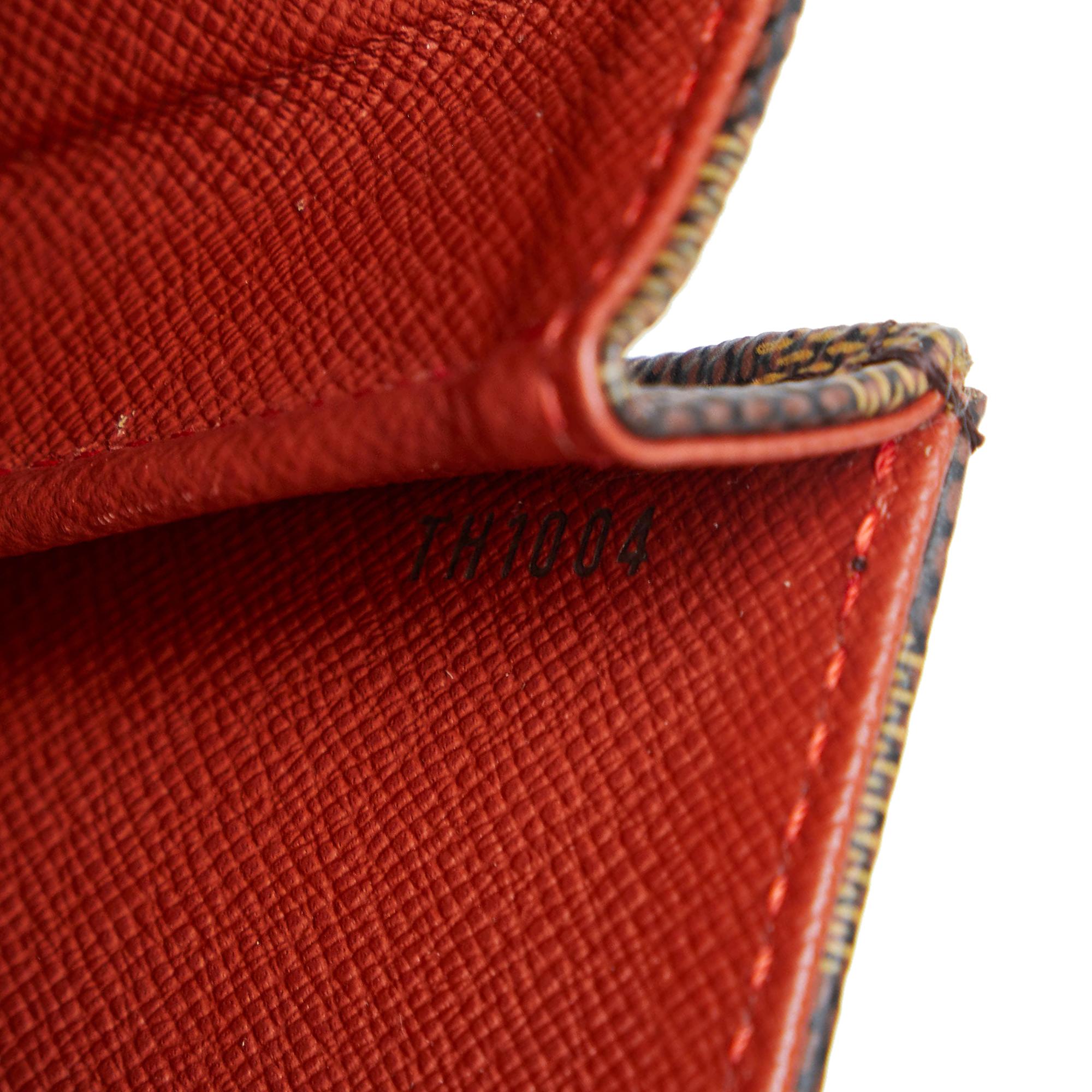 Louis Vuitton Damier Ebene Tribeca Carre (SHG-0I5RII)