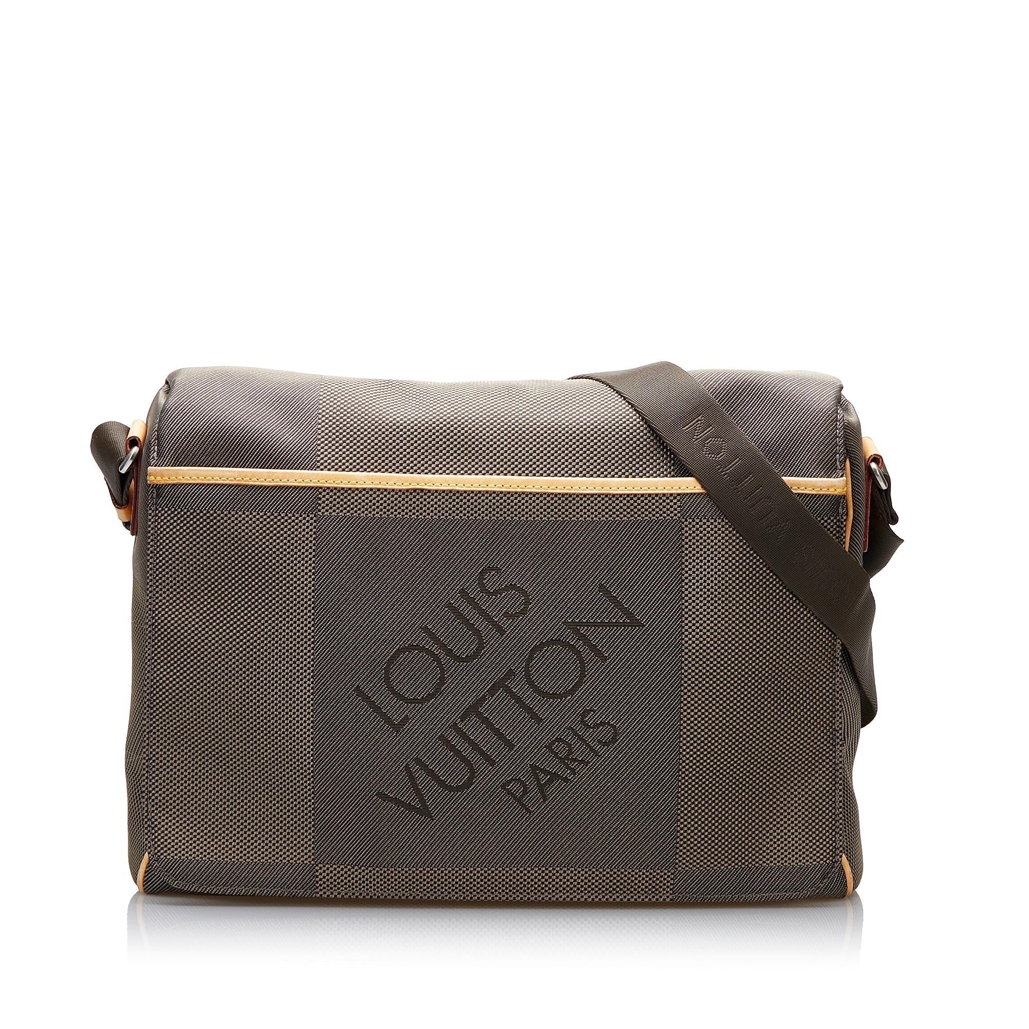 Louis Vuitton Damier Geant Terre (SHG-aMPHc7)