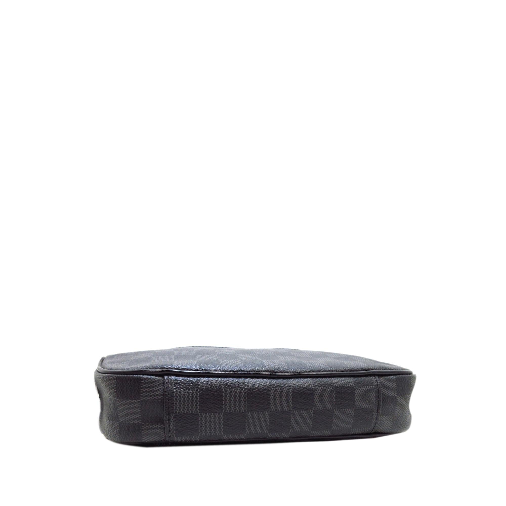 Louis Vuitton Damier Graphite Ambler (SHG-i66D4w)