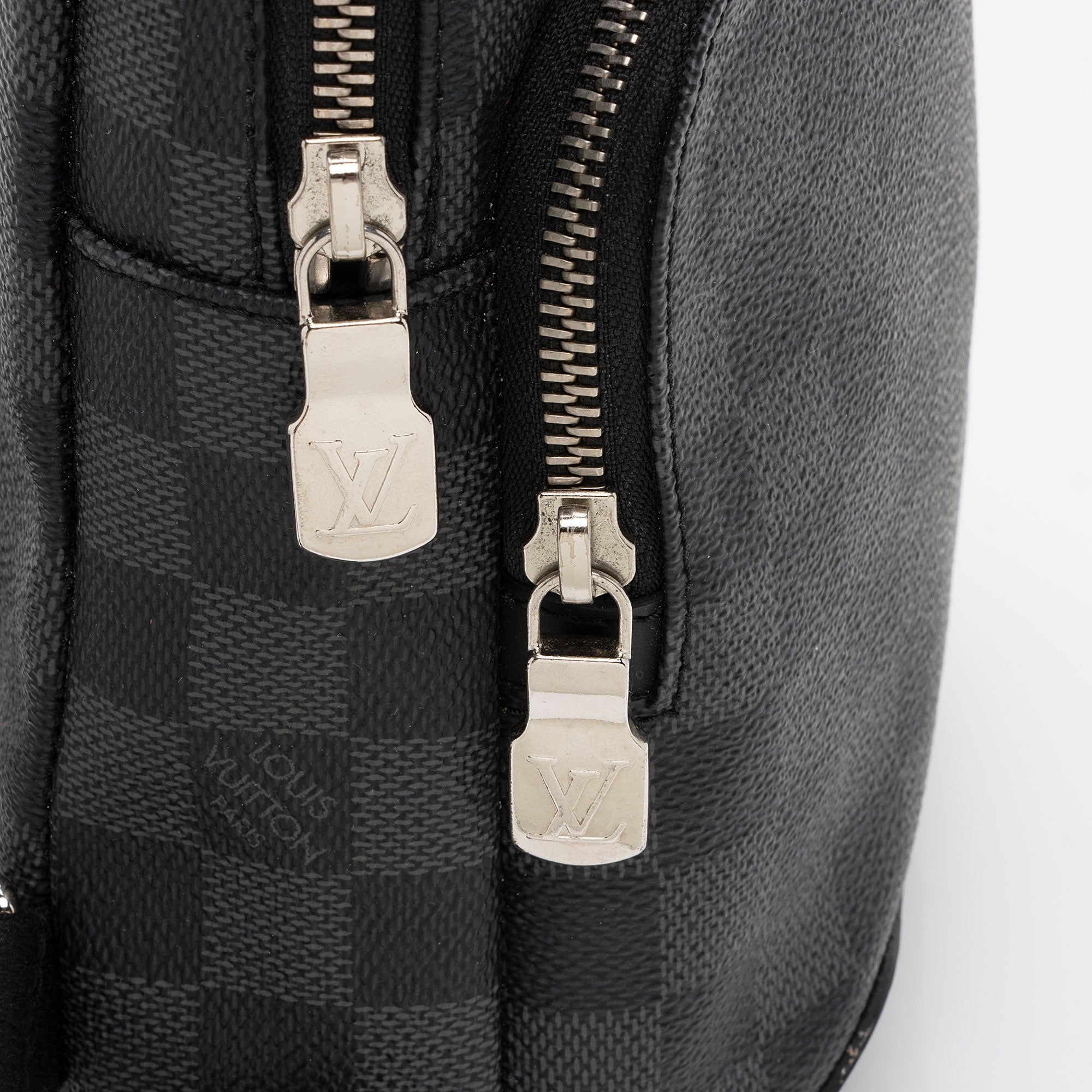Louis Vuitton Damier Graphite Avenue Sling Bag (SHF-7drw4x)