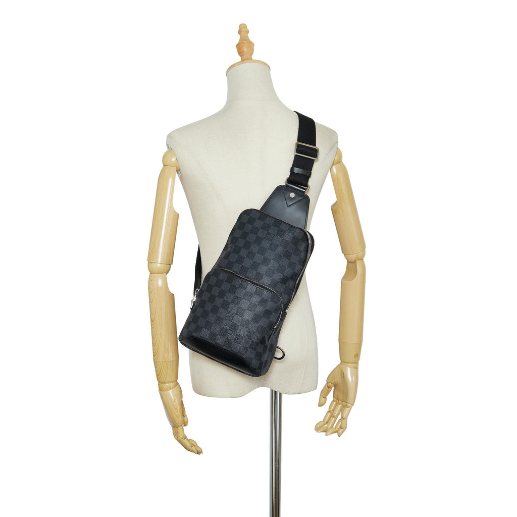 Louis Vuitton Damier Graphite Avenue Sling (SHG-yWOjB4)