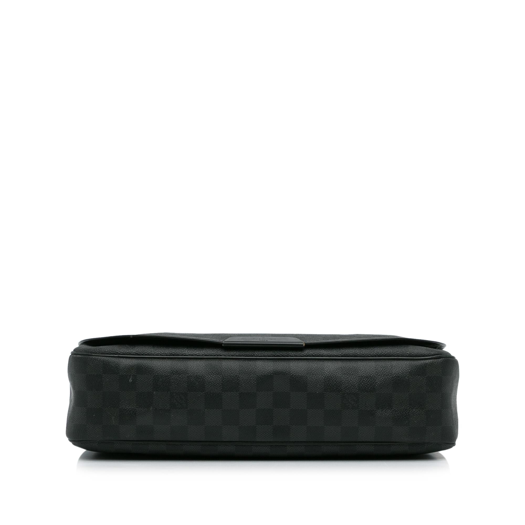 Louis Vuitton Damier Graphite Daniel GM (SHG-dCWJ3D)