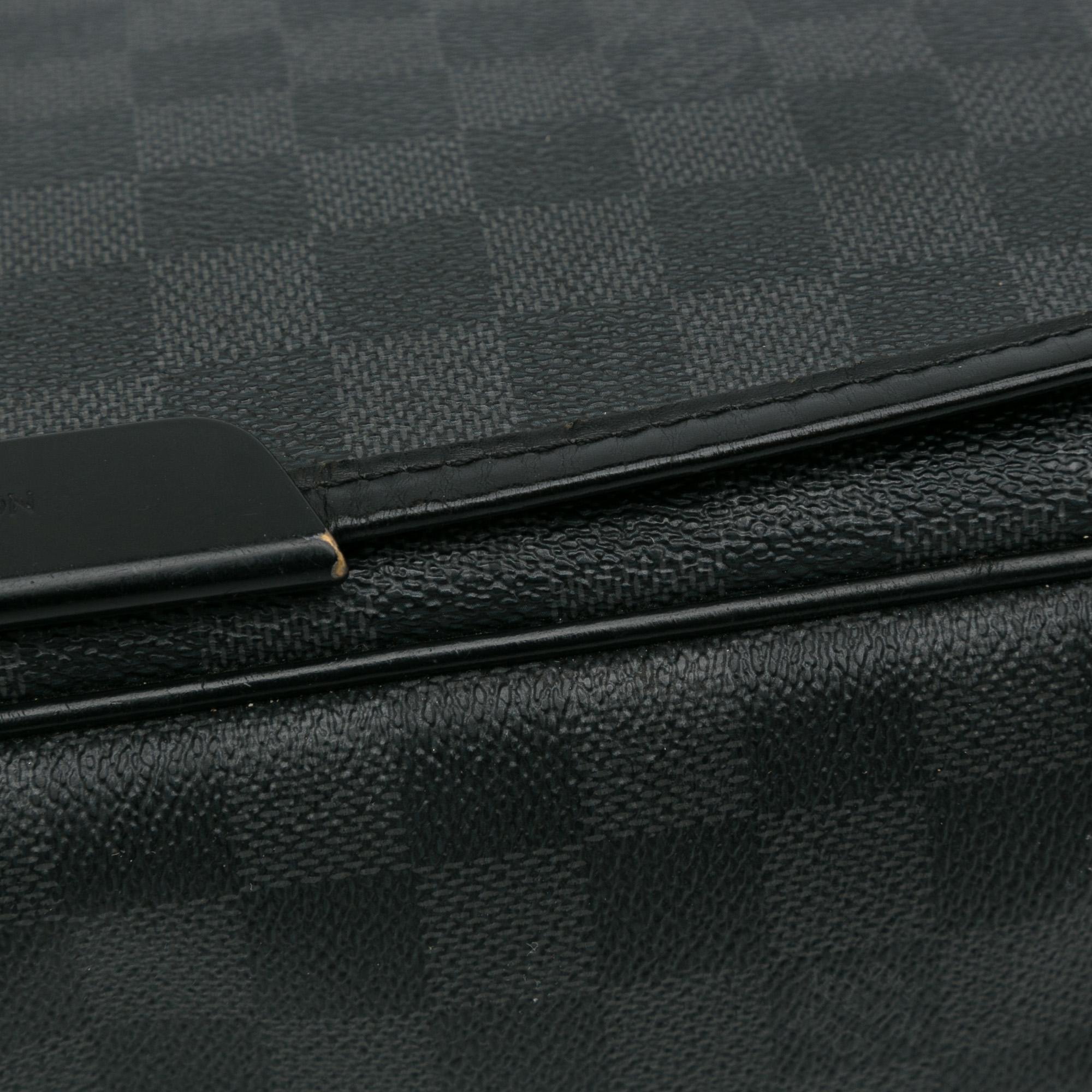Louis Vuitton Damier Graphite Daniel GM (SHG-dCWJ3D)