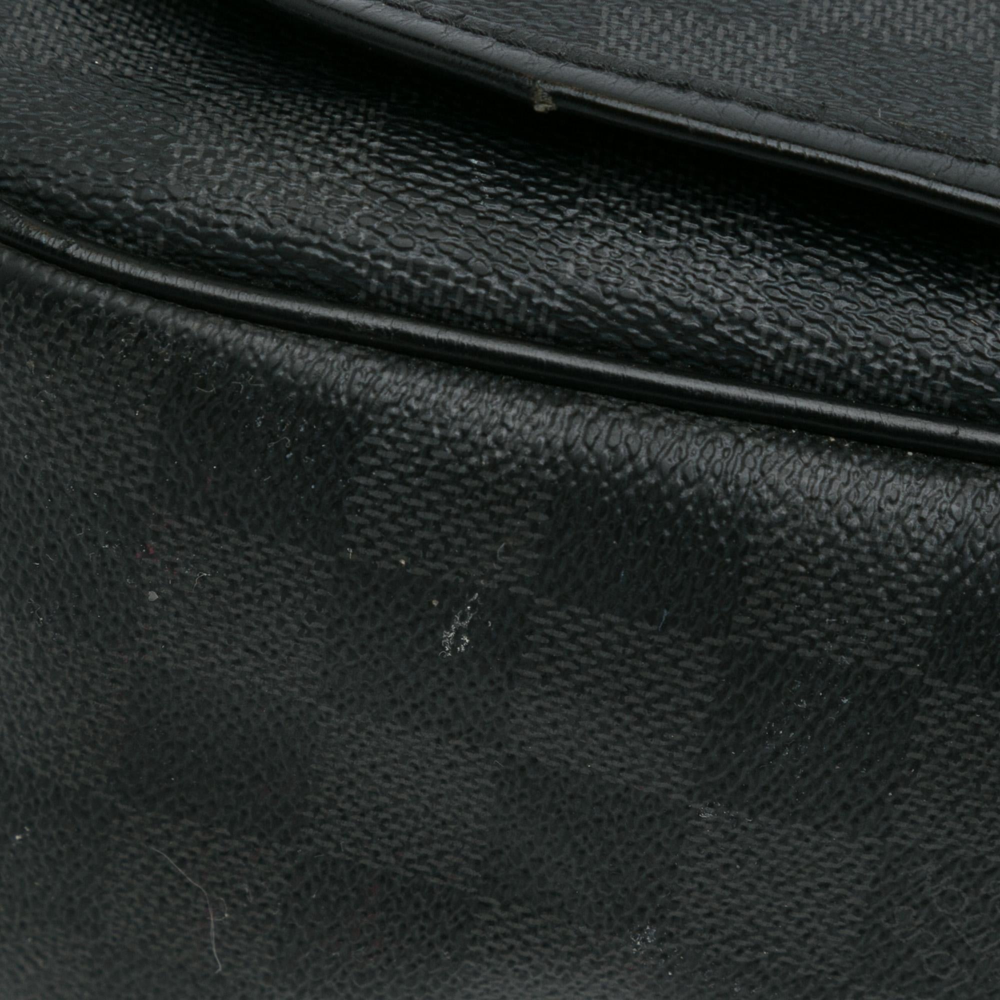 Louis Vuitton Damier Graphite Daniel GM (SHG-dCWJ3D)