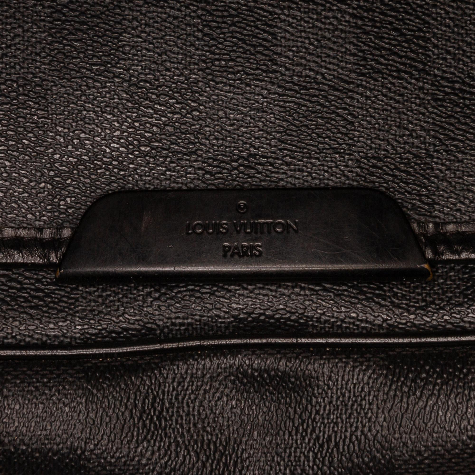 Louis Vuitton Damier Graphite Daniel GM (SHG-dCWJ3D)