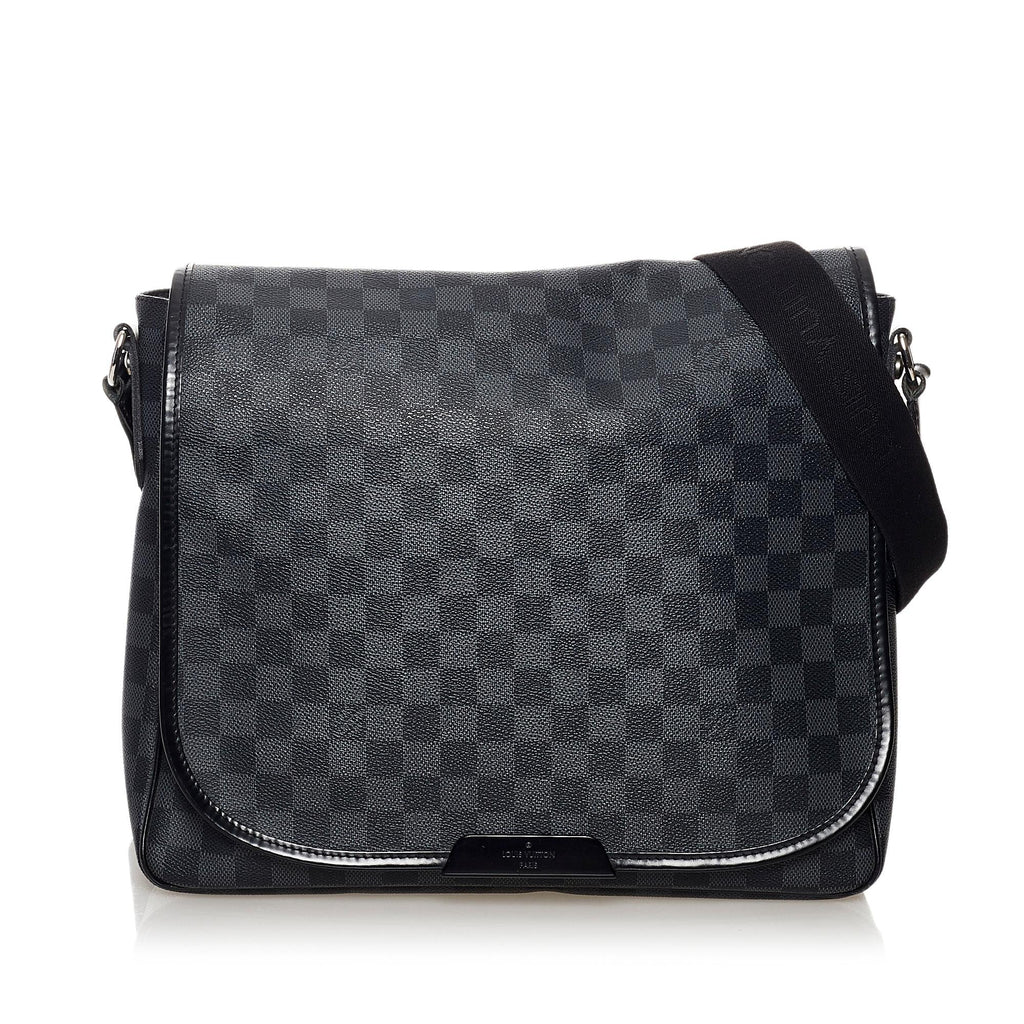 Louis Vuitton Damier Graphite Daniel MM (SHG-31379)