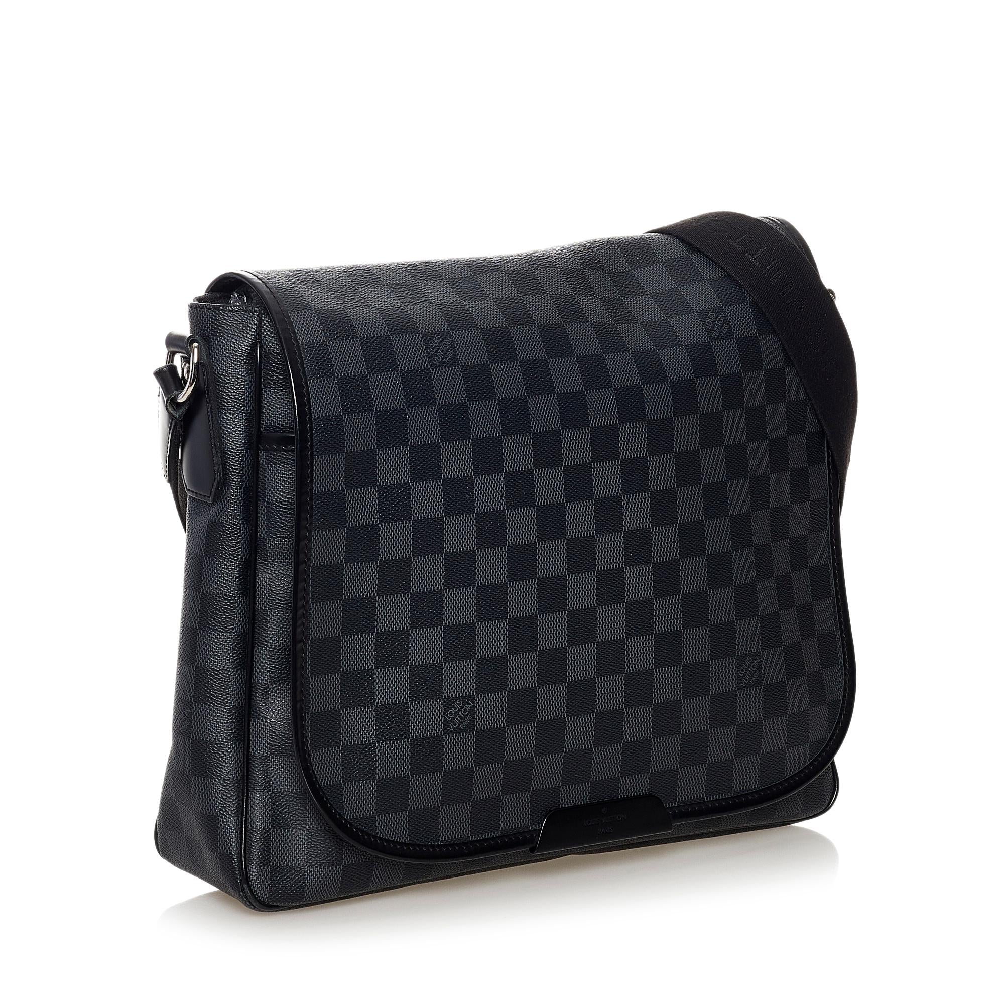 Louis Vuitton Damier Graphite Daniel MM (SHG-31379)
