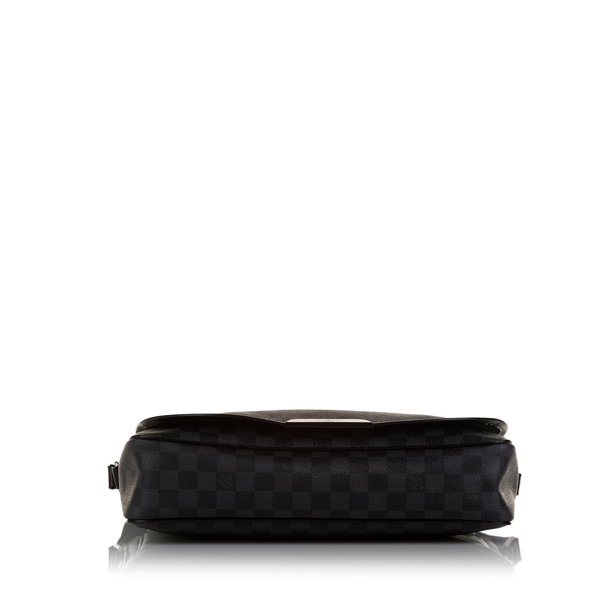 Louis Vuitton Damier Graphite Daniel MM (SHG-nyX3iR)