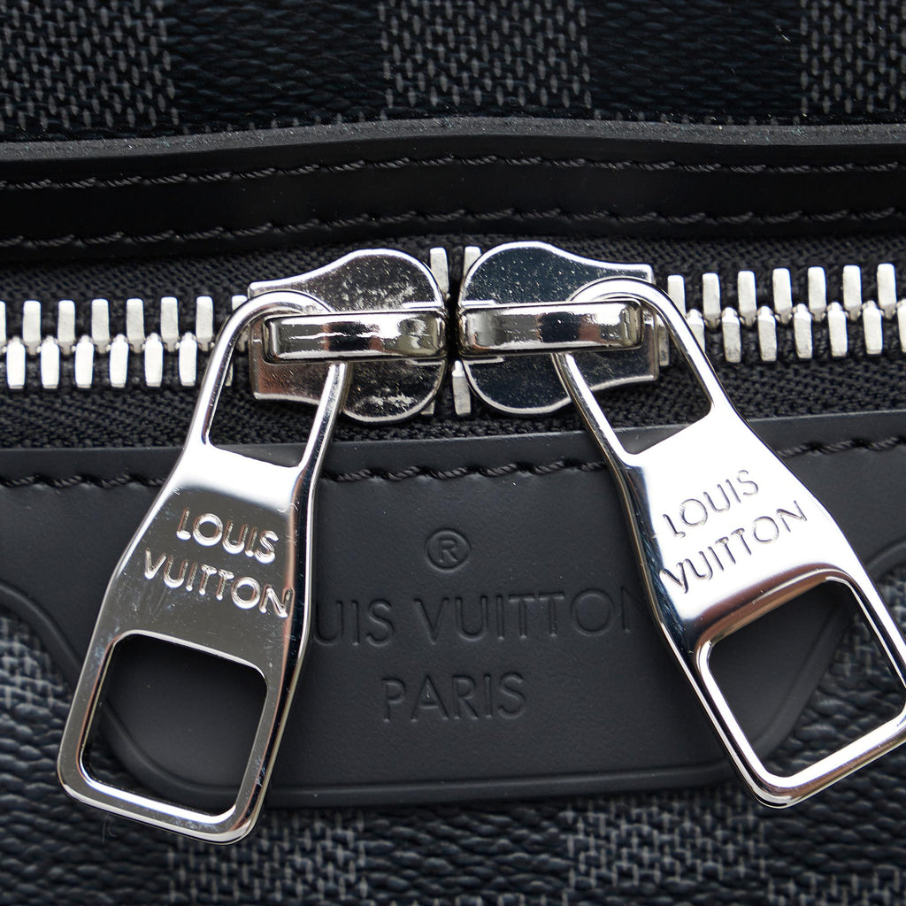 Louis Vuitton Damier Graphite Hunter (SHG-rGawjy)