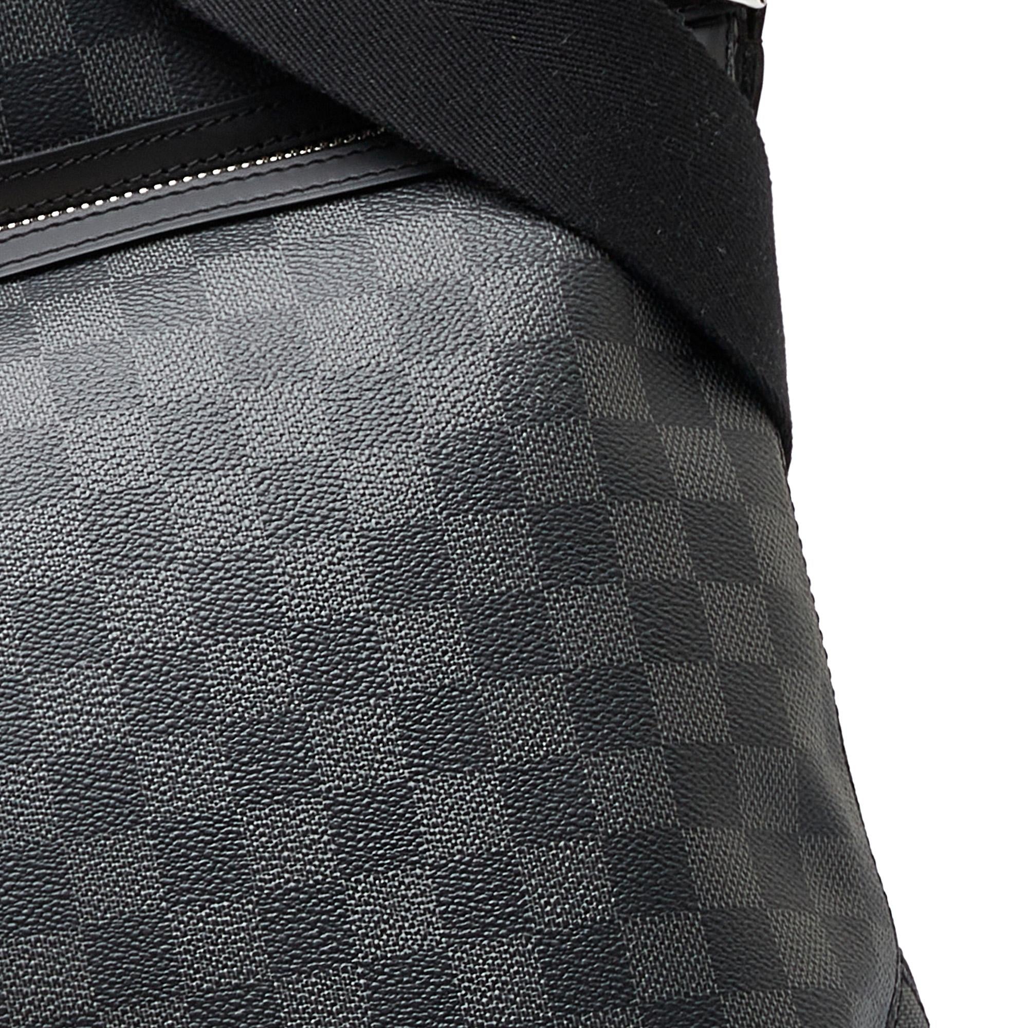 Louis Vuitton Damier Graphite Hunter (SHG-rGawjy)