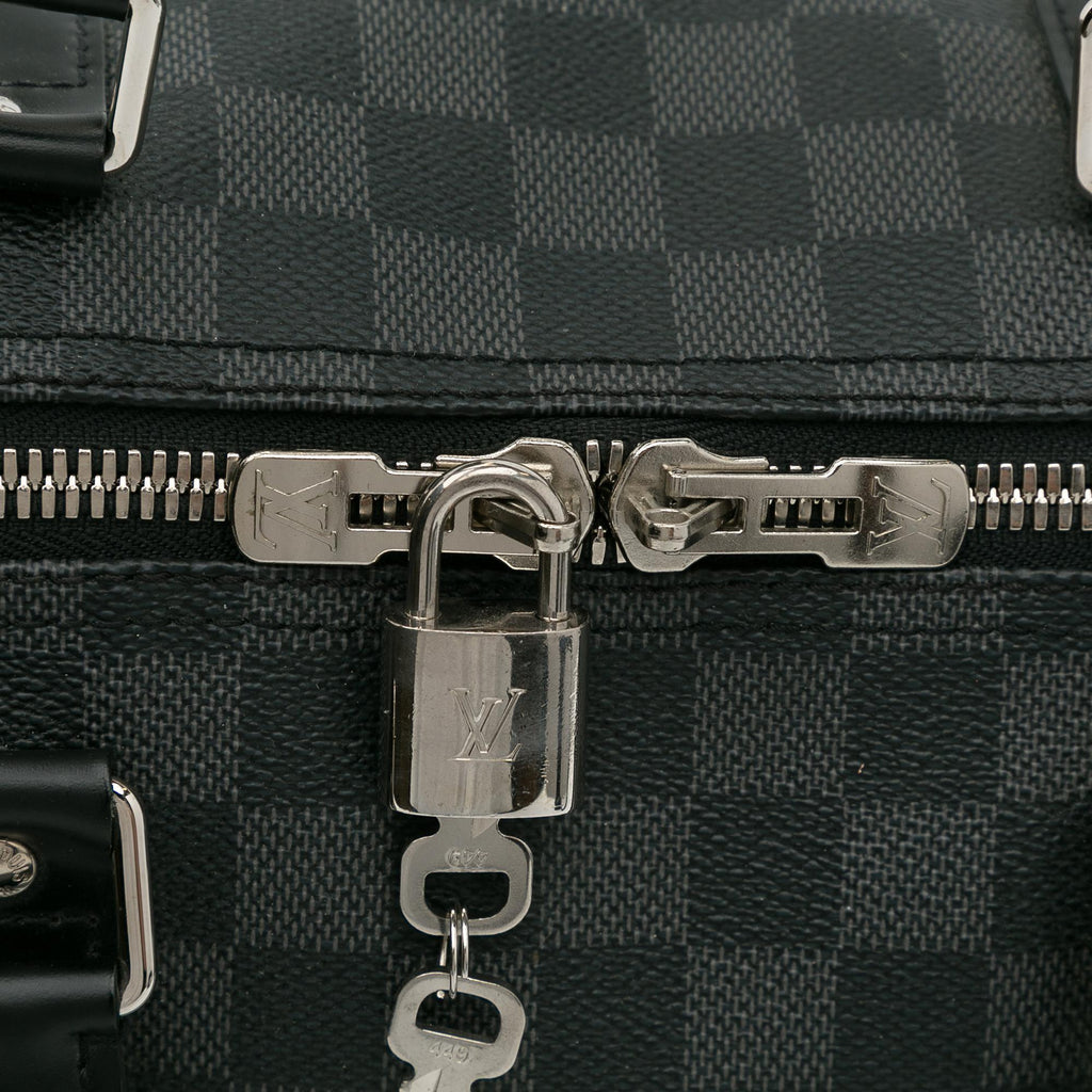 Louis Vuitton Damier Graphite Keepall Bandouliere 55 (SHG-xrkvxr)