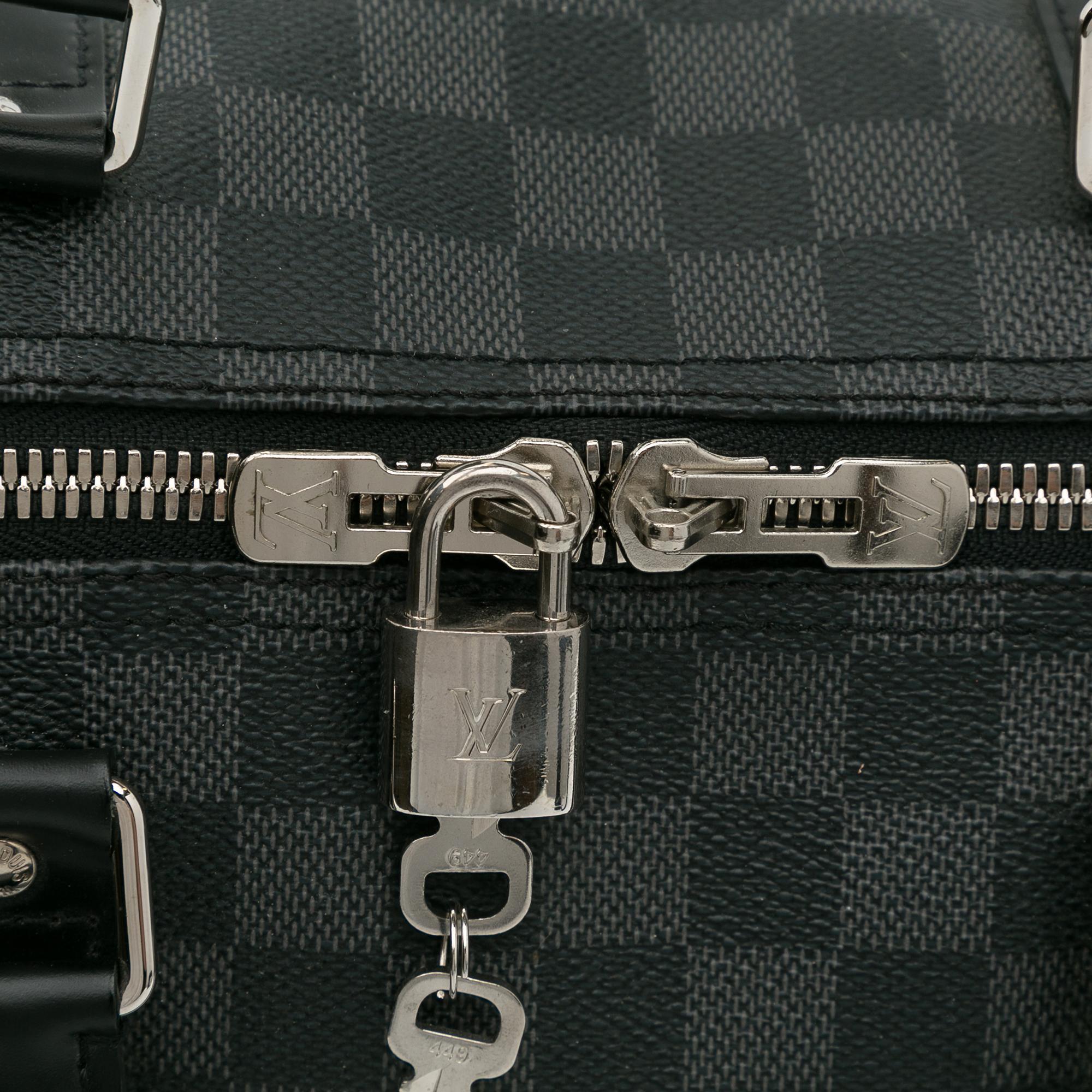 Louis Vuitton Damier Graphite Keepall Bandouliere 55 (SHG-xrkvxr)