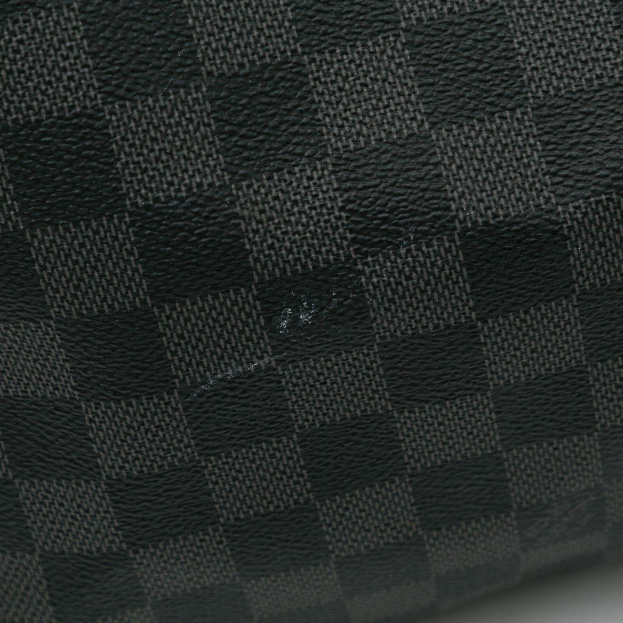 Louis Vuitton Damier Graphite Keepall Bandouliere 55 (SHG-xrkvxr)
