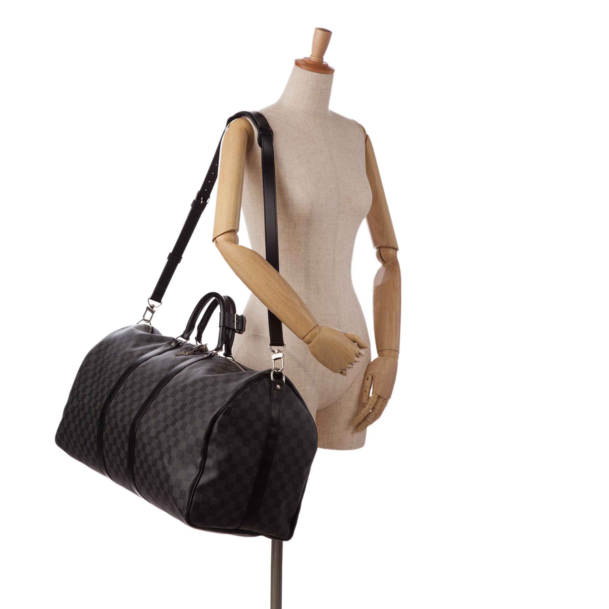 Louis Vuitton Damier Graphite Keepall Bandouliere 55 (SHG-xrkvxr)