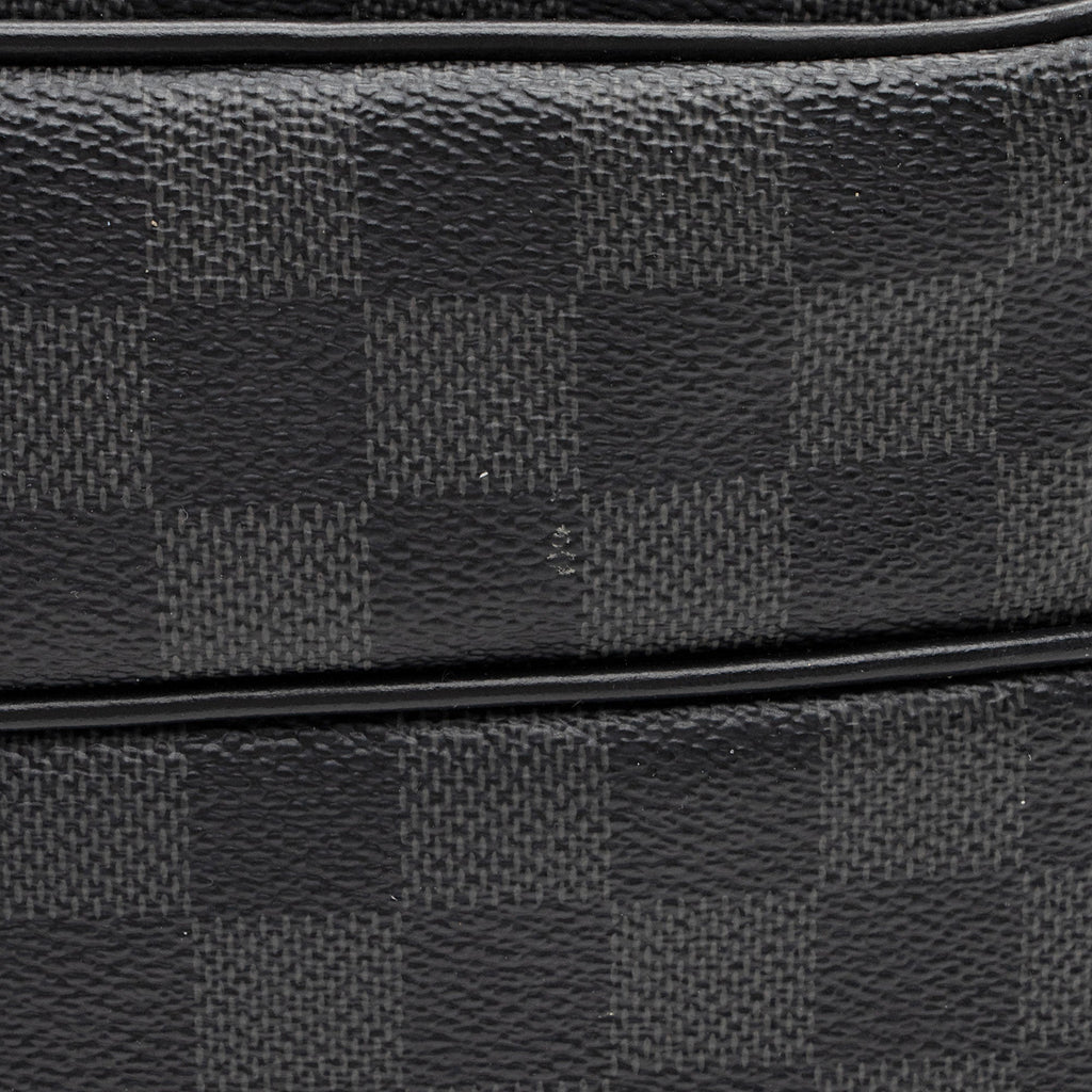 Louis Vuitton Damier Graphite Michael Backpack (SHF-Jocvoq)
