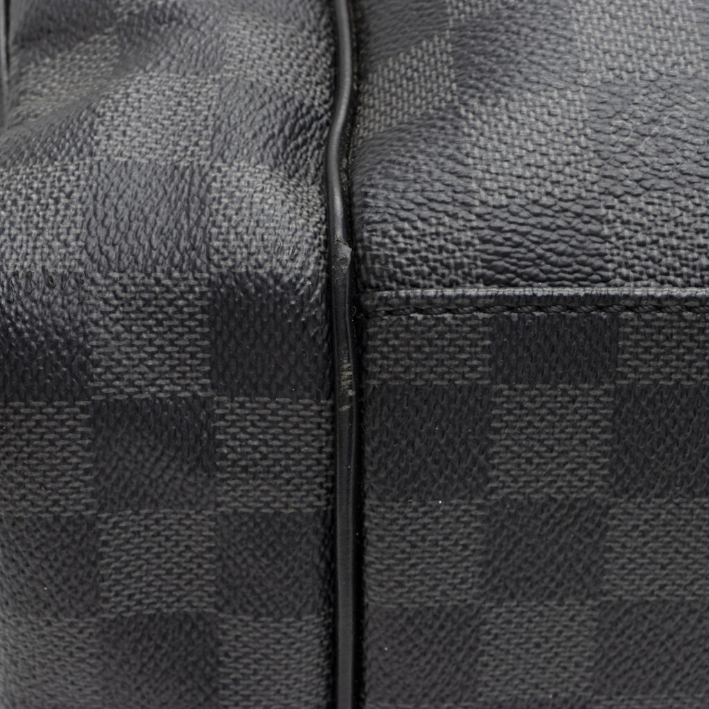 Louis Vuitton Damier Graphite Michael Backpack (SHF-Jocvoq)
