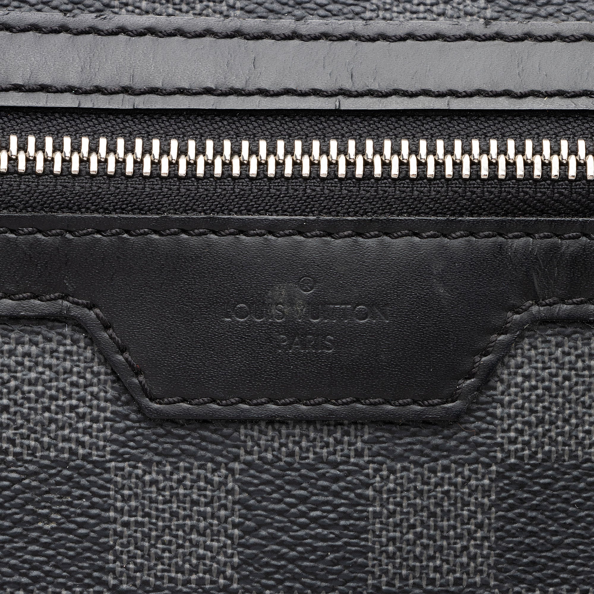 Louis Vuitton Damier Graphite Michael Backpack (SHF-Jocvoq)