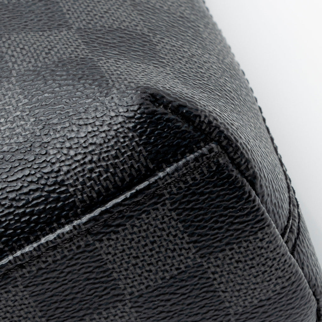 Louis Vuitton Damier Graphite Mick PM Shoulder Bag (SHF-qt5YT5)