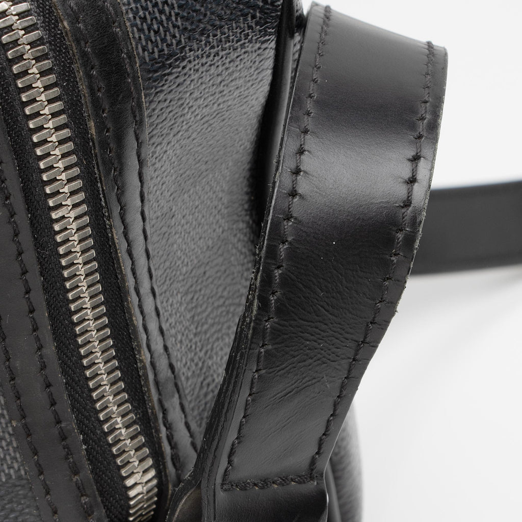 Louis Vuitton Damier Graphite Sac Leoh Messenger Bag (SHF-yLc74m)