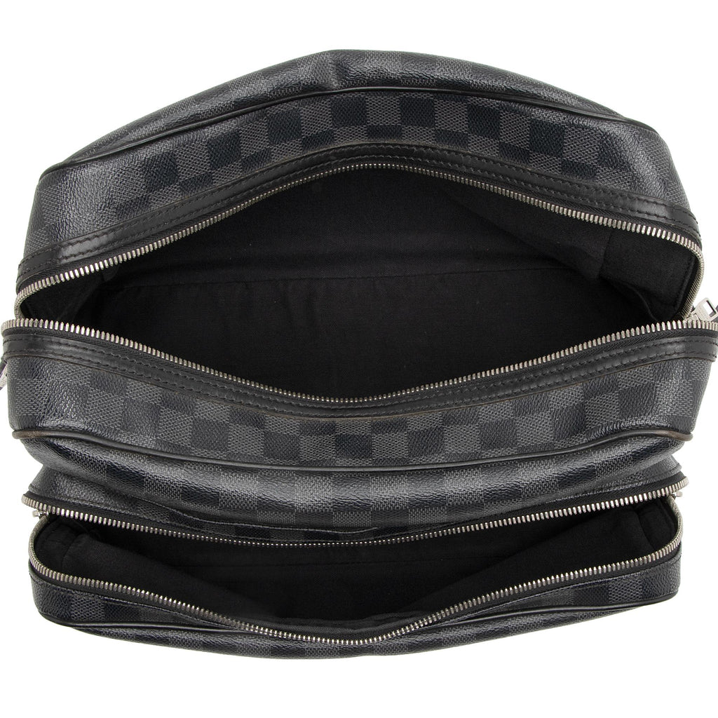 Louis Vuitton Damier Graphite Sac Leoh Messenger Bag (SHF-yLc74m)