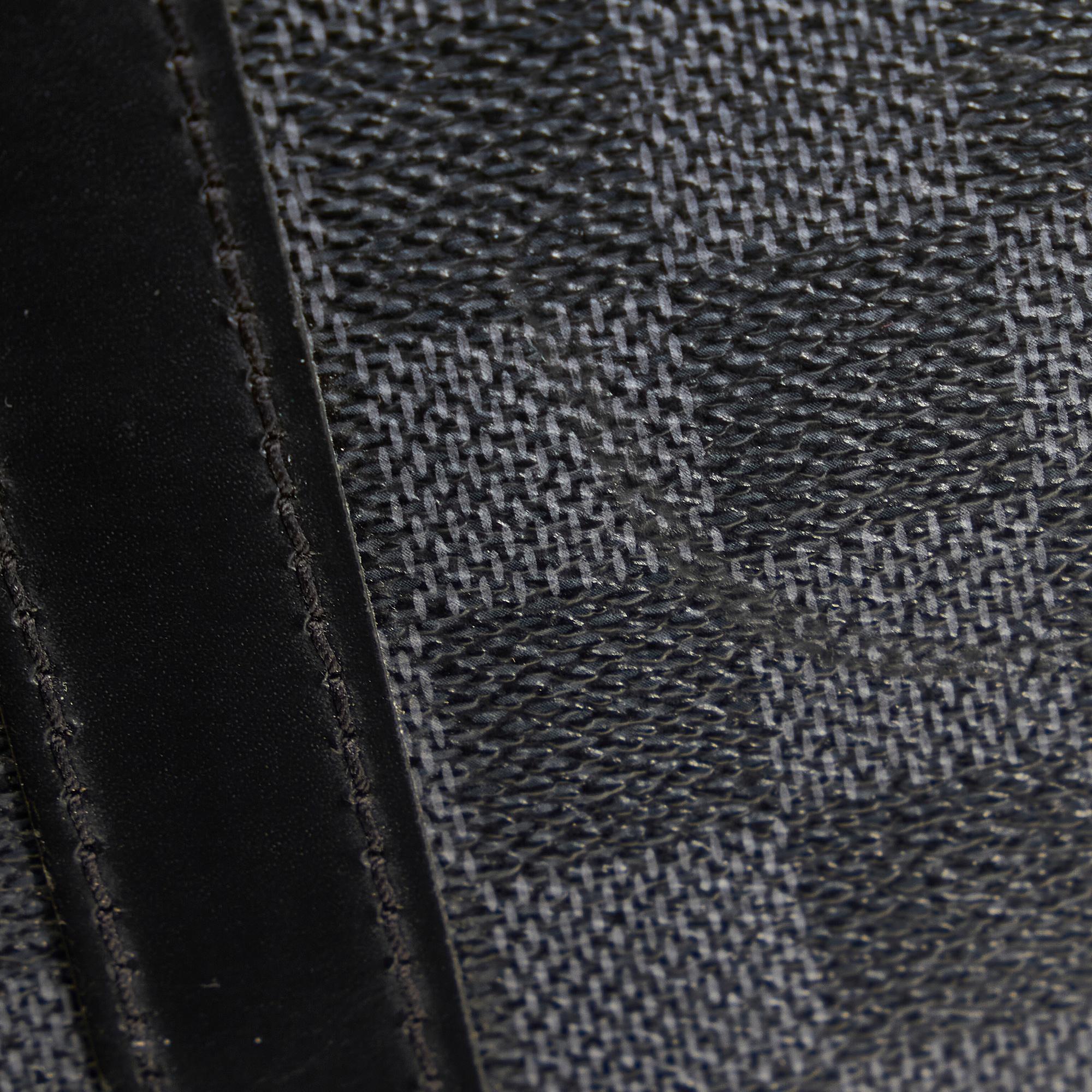 Louis Vuitton Damier Graphite Tadao PM (SHG-27FjjL)
