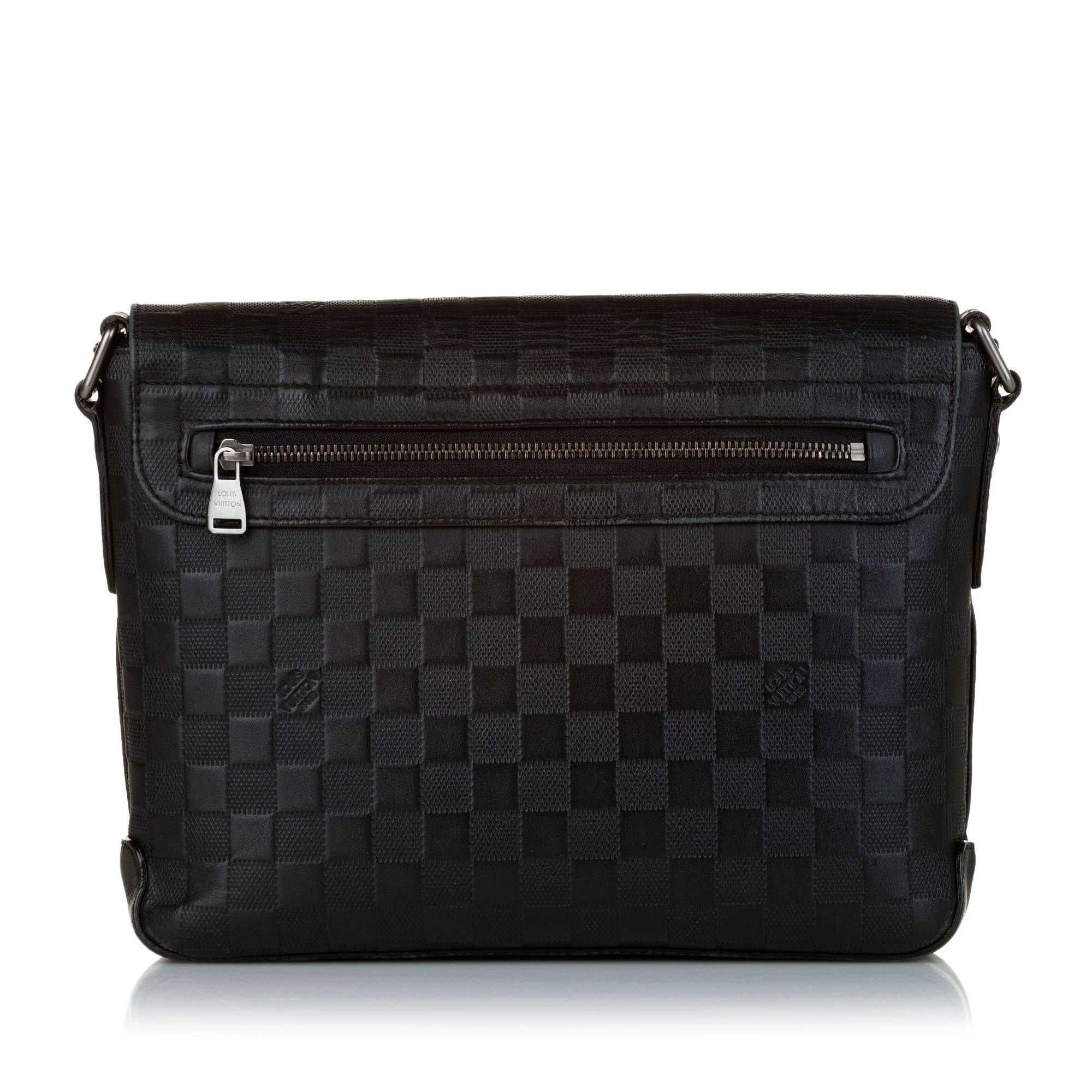 Louis Vuitton Damier Infini District MM (SHG-34786)